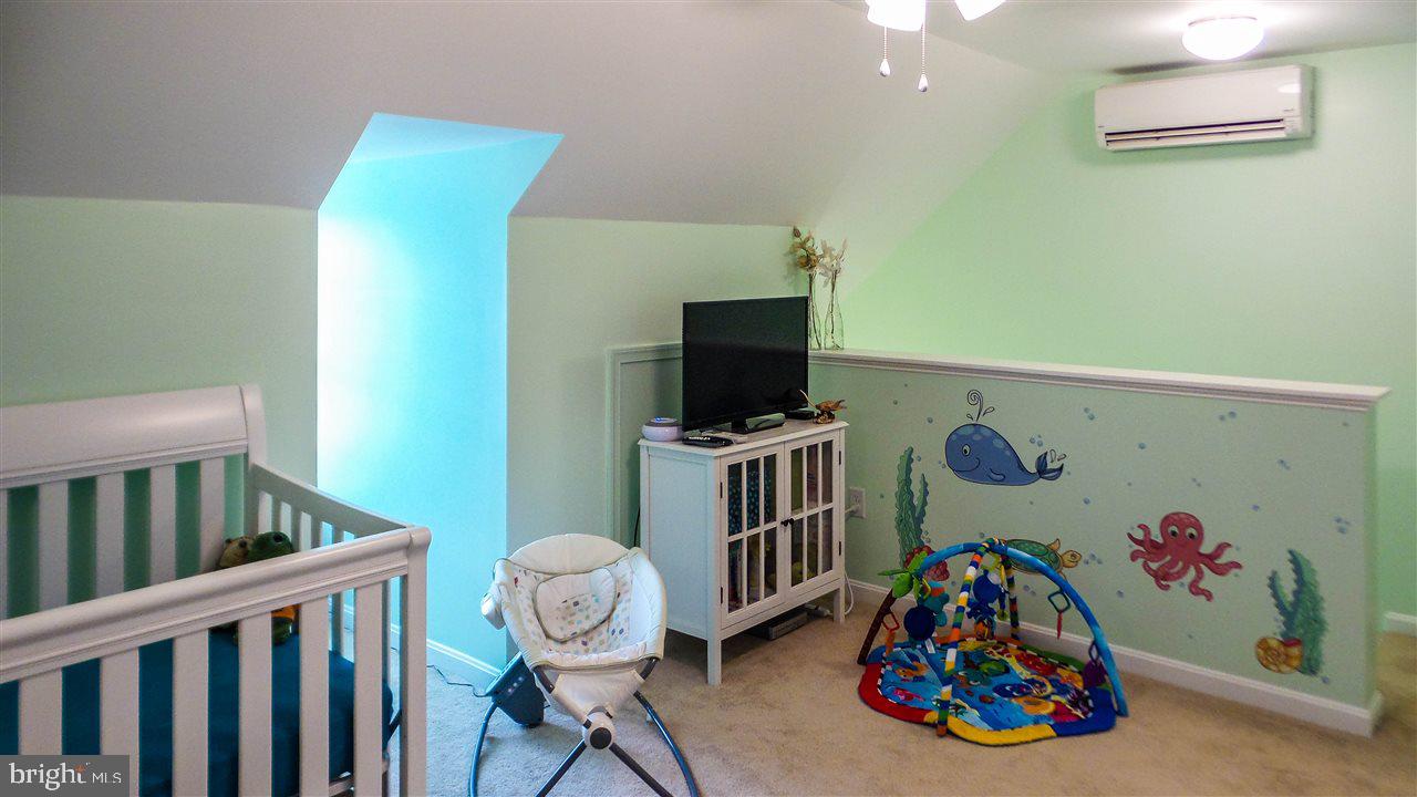 CROWN POINTE - Residential