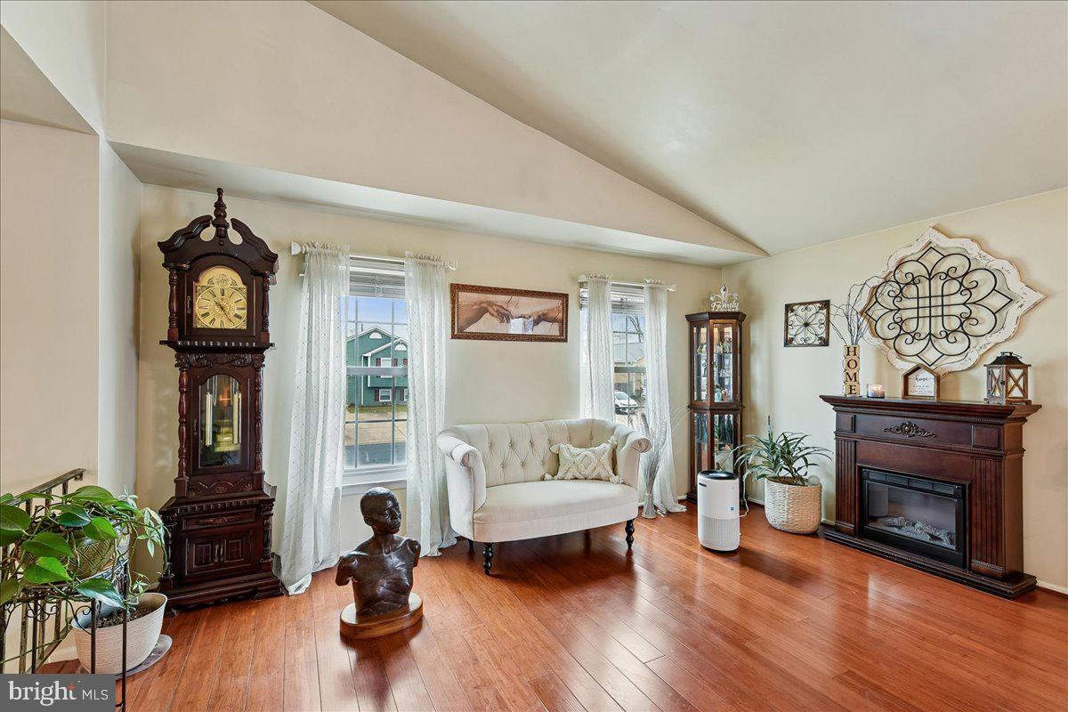 OXFORD ACRES - Residential