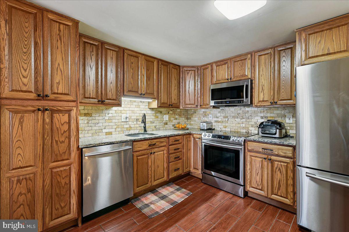 OXFORD ACRES - Residential