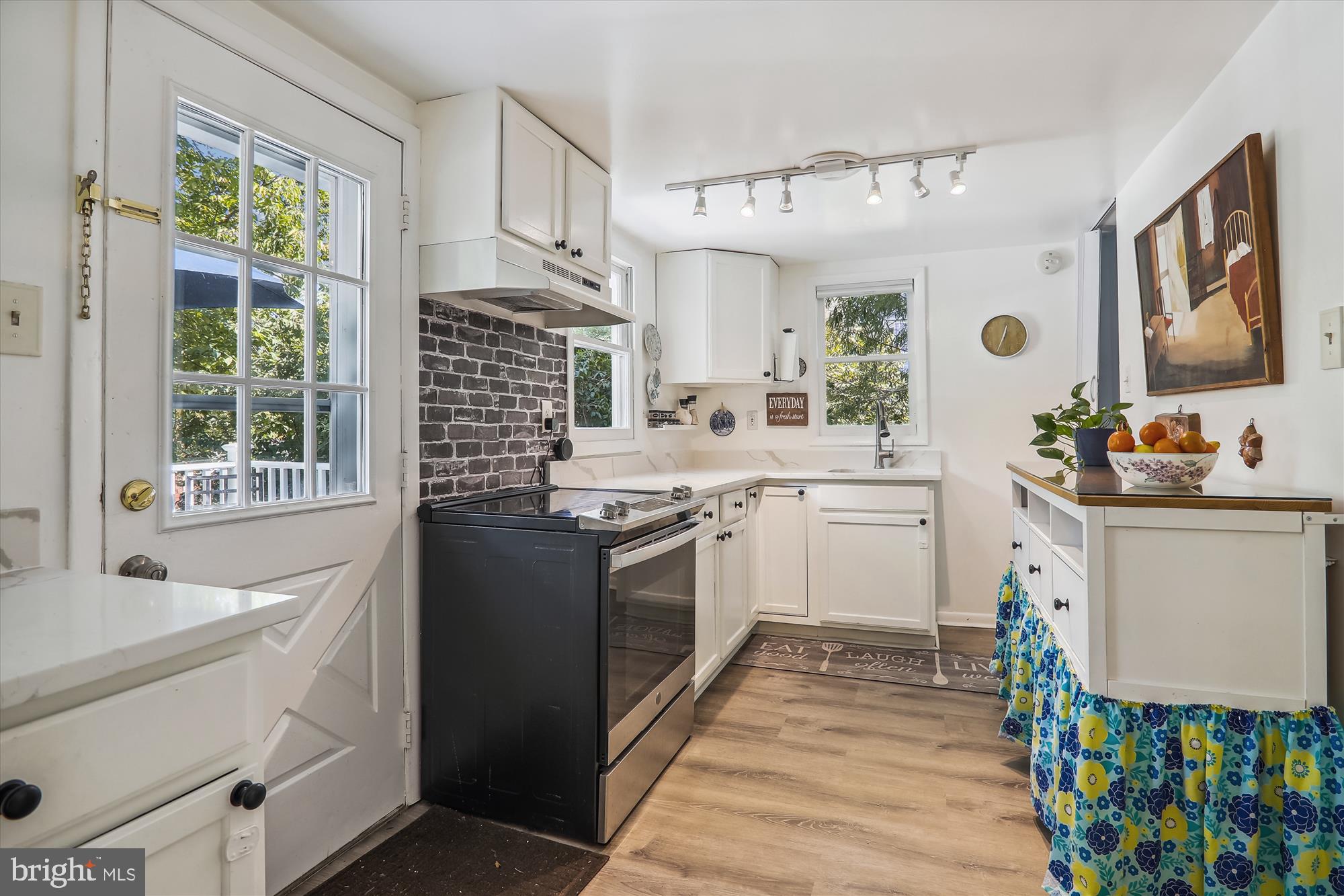 RIVERDALE PARK - Residential