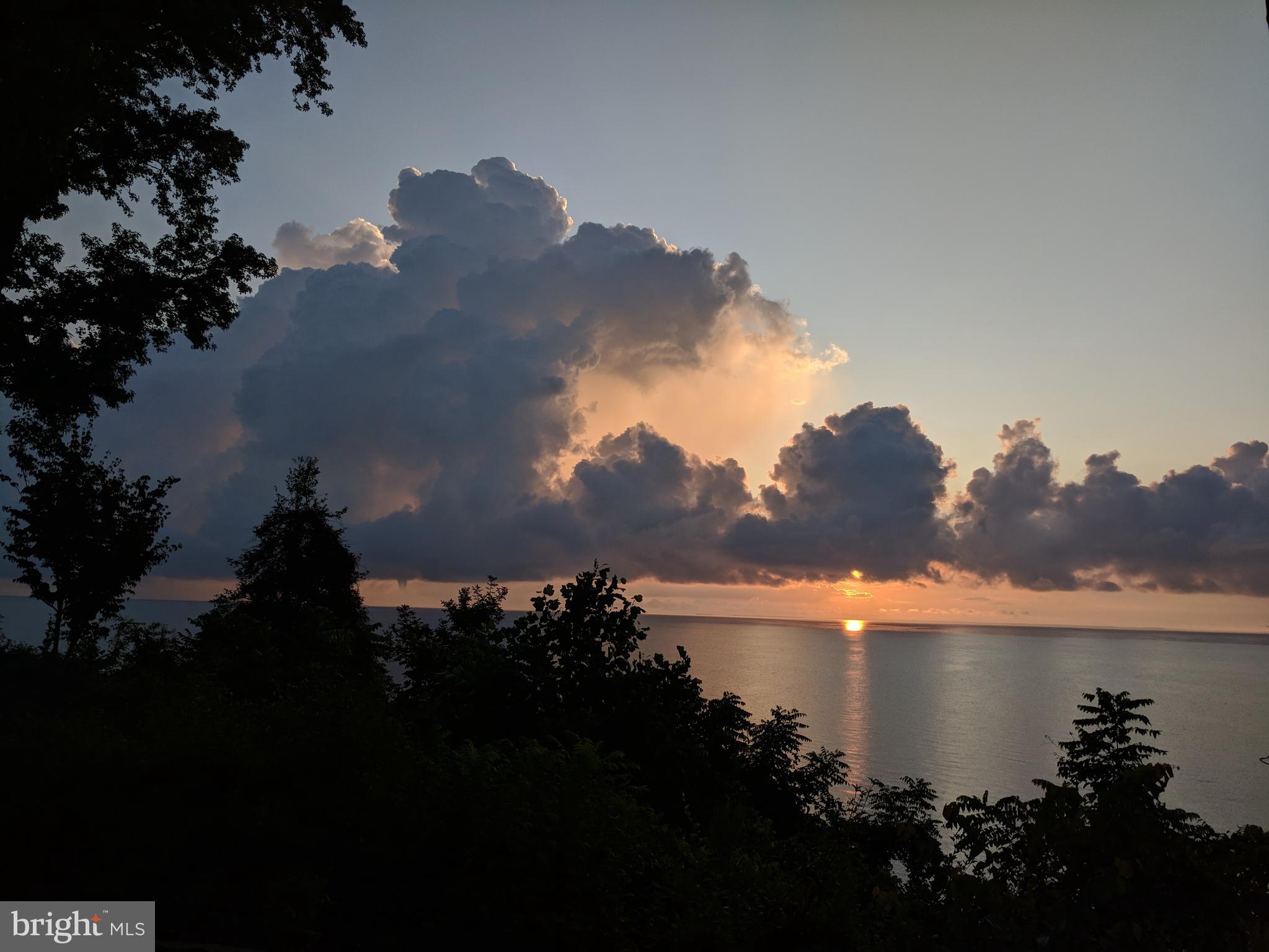 SCIENTISTS CLIFFS - Residential