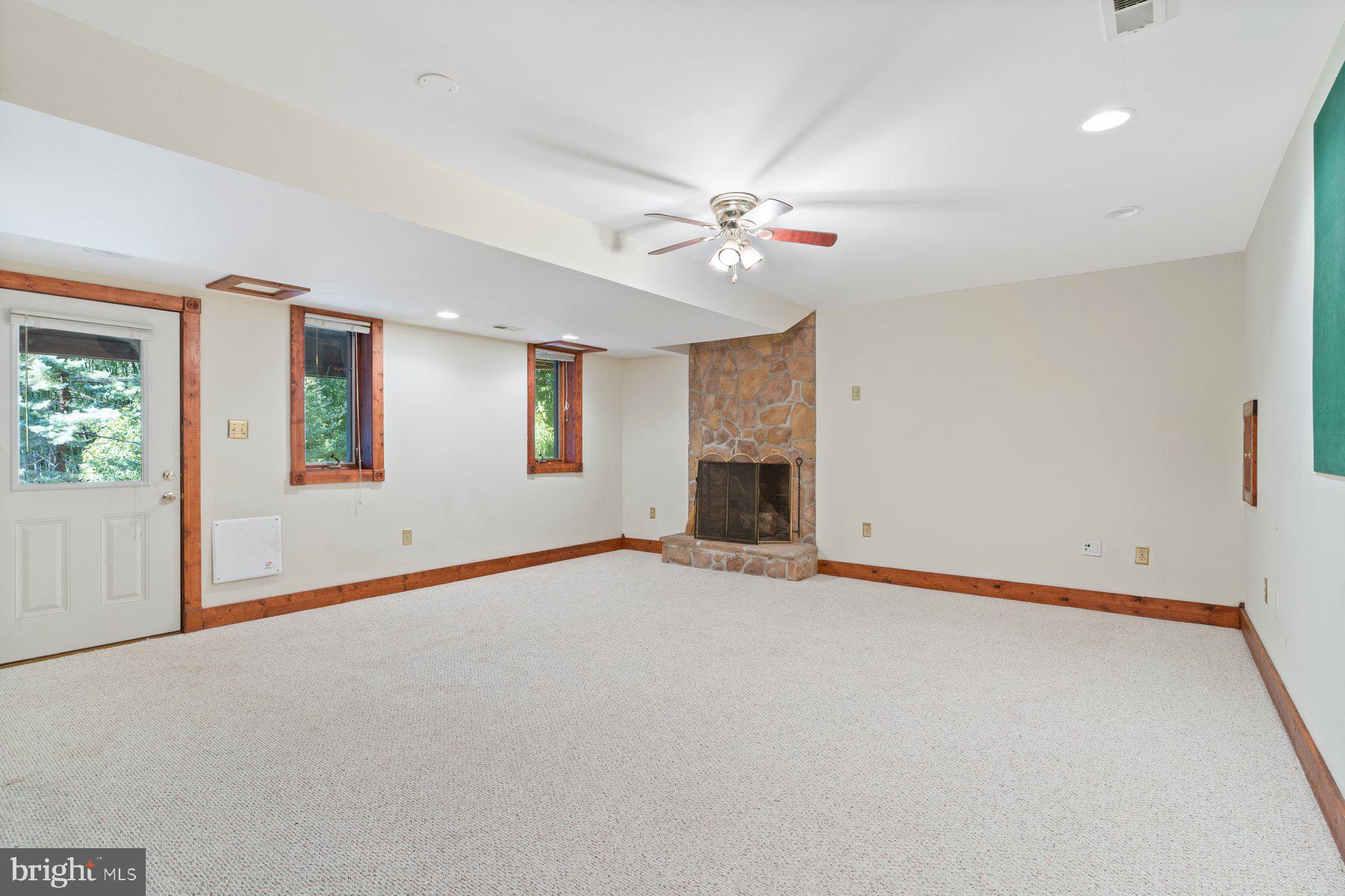 SCIENTISTS CLIFFS - Residential