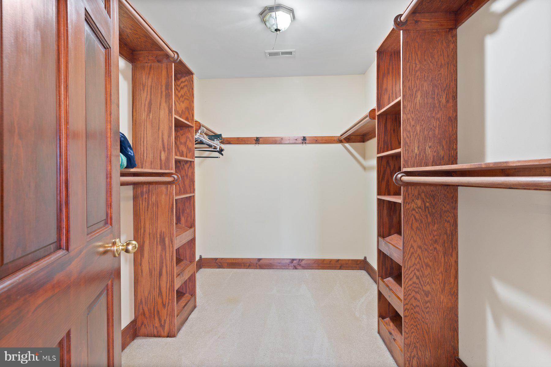 SCIENTISTS CLIFFS - Residential