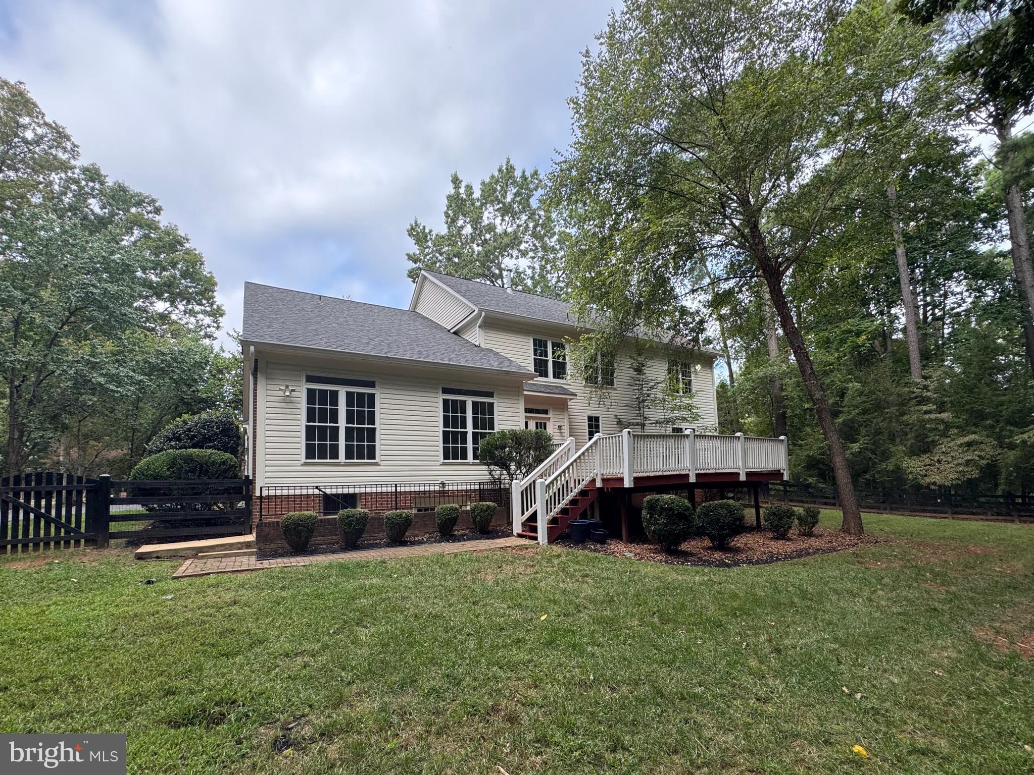 FAWN LAKE - Residential Lease