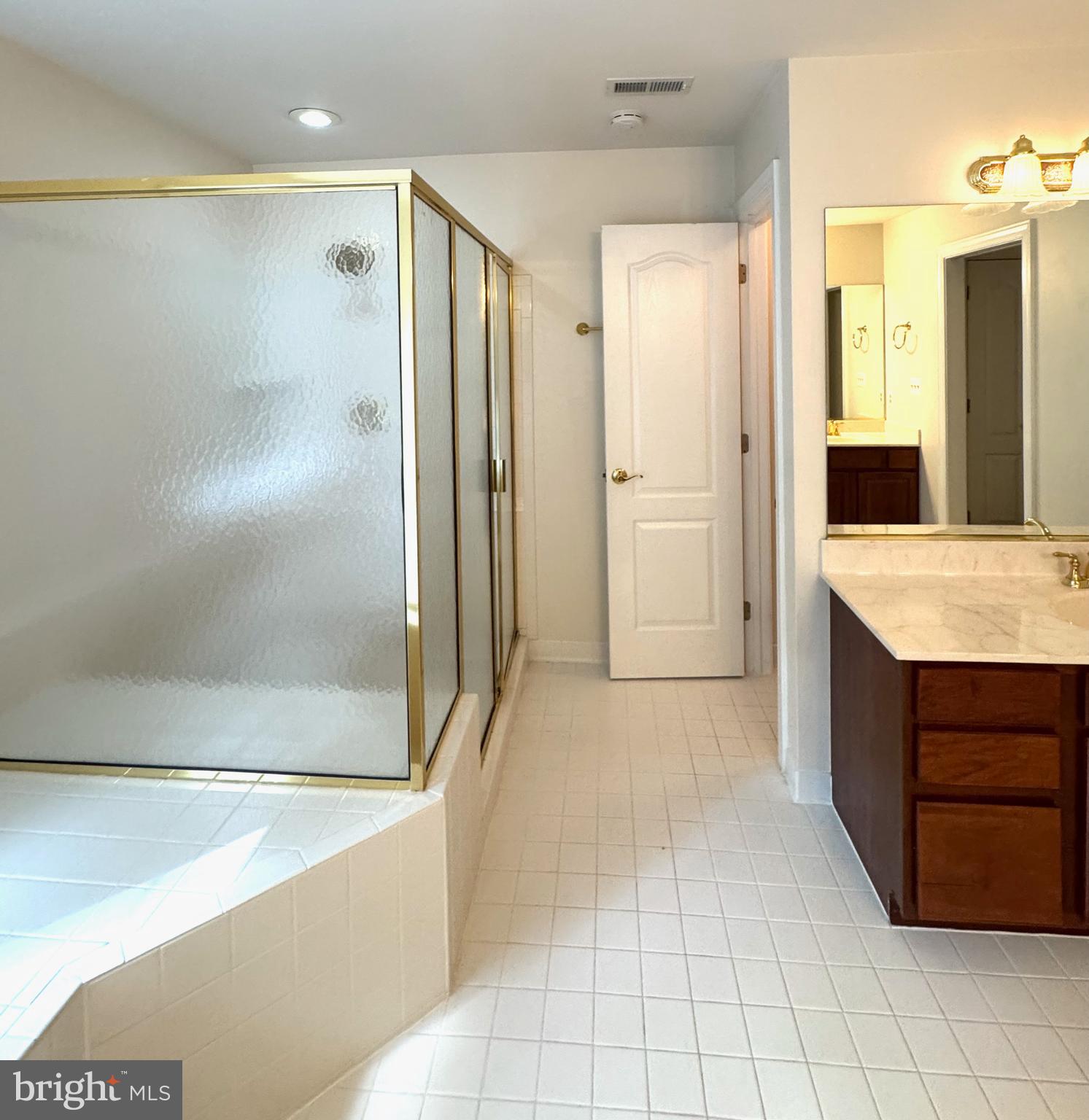 FAWN LAKE - Residential Lease