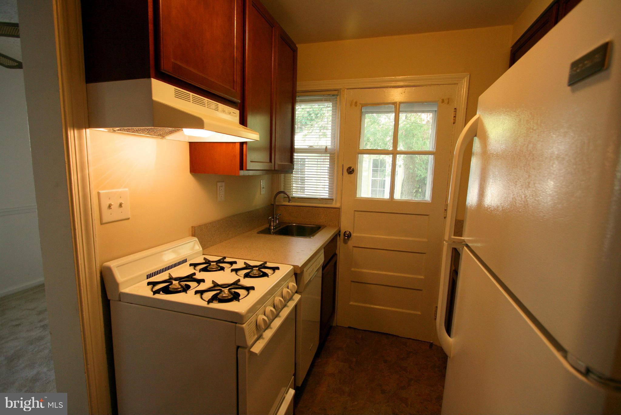 JEFFERSON MANOR - Residential Lease