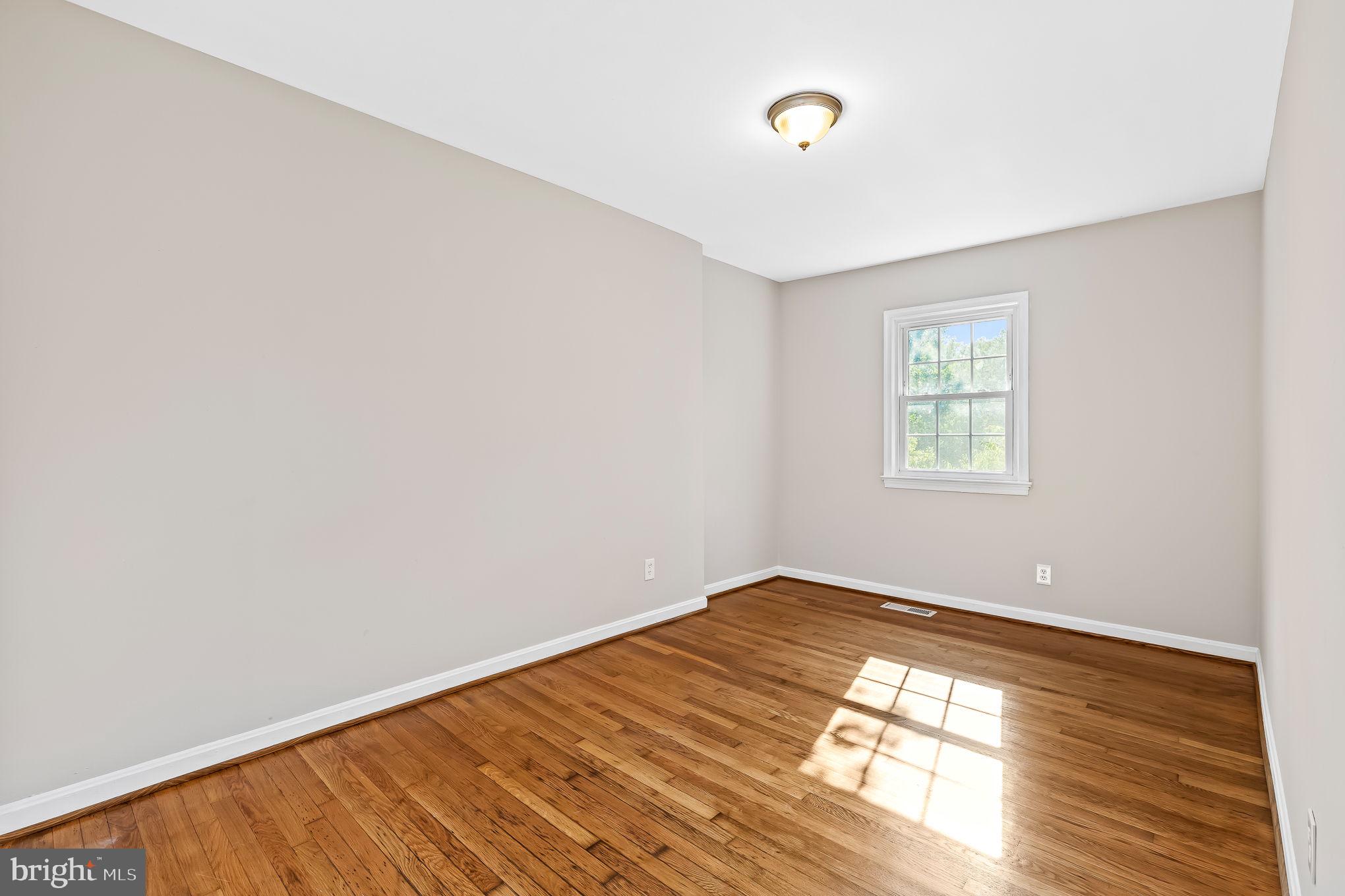 OLDE GREENWICH - Residential