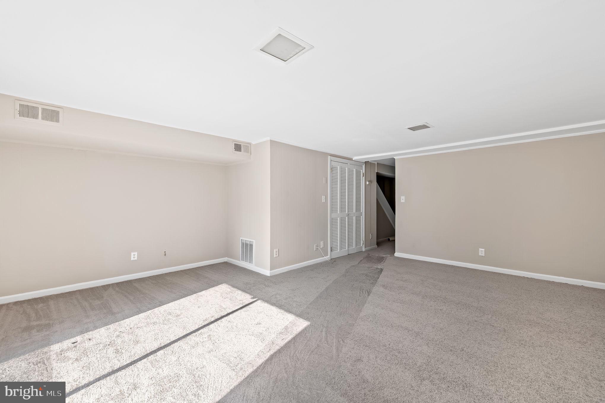 OLDE GREENWICH - Residential