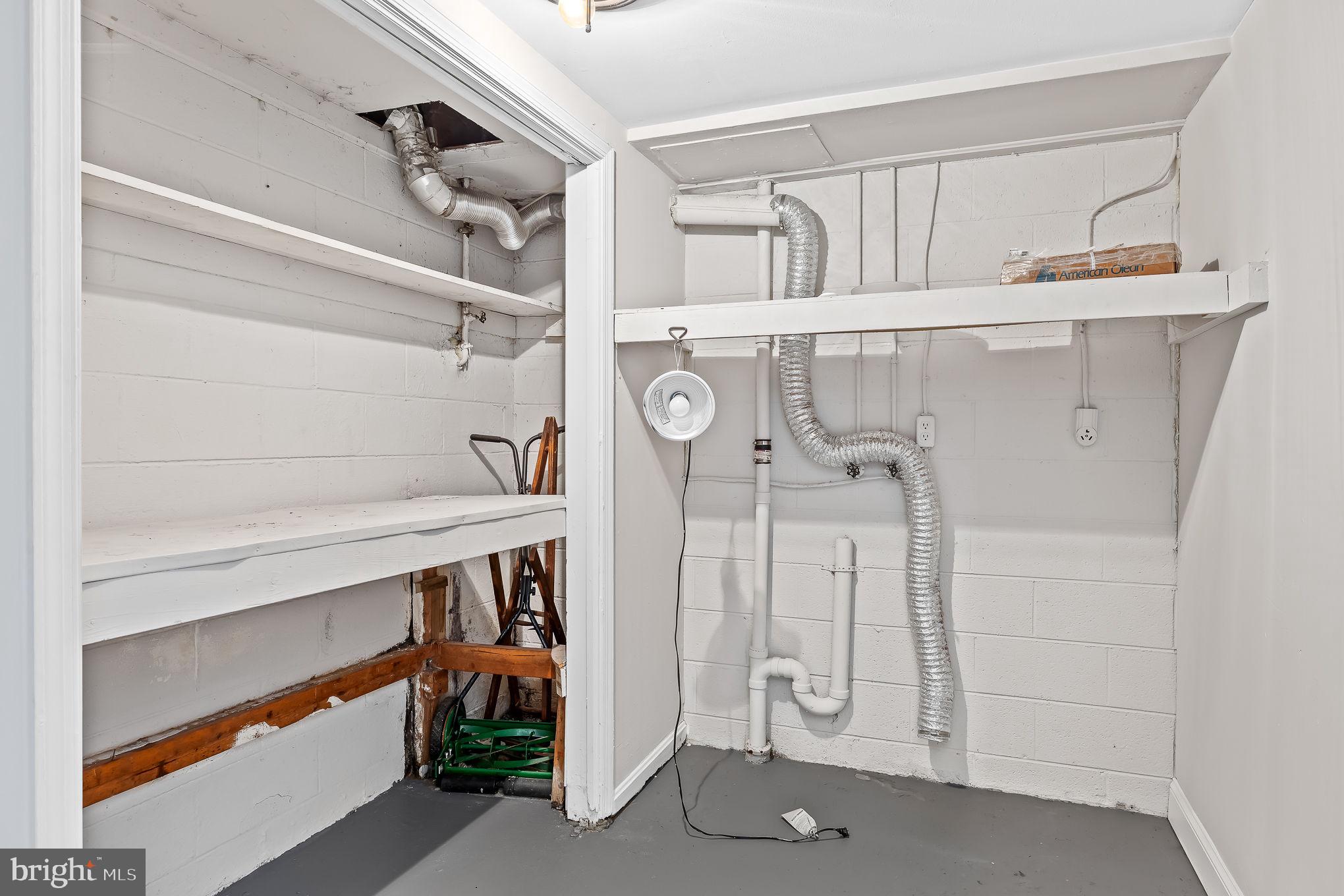 OLDE GREENWICH - Residential