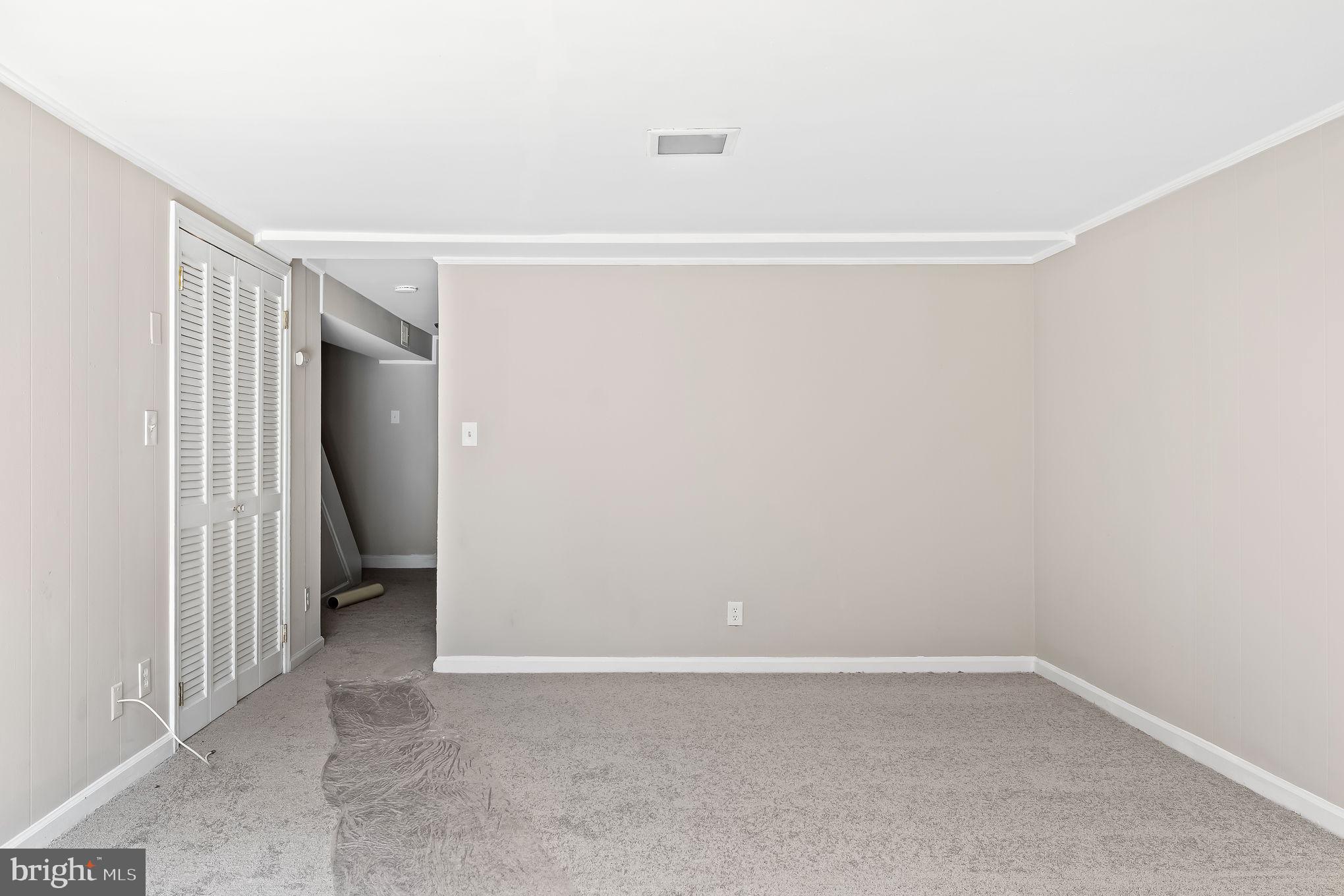 OLDE GREENWICH - Residential