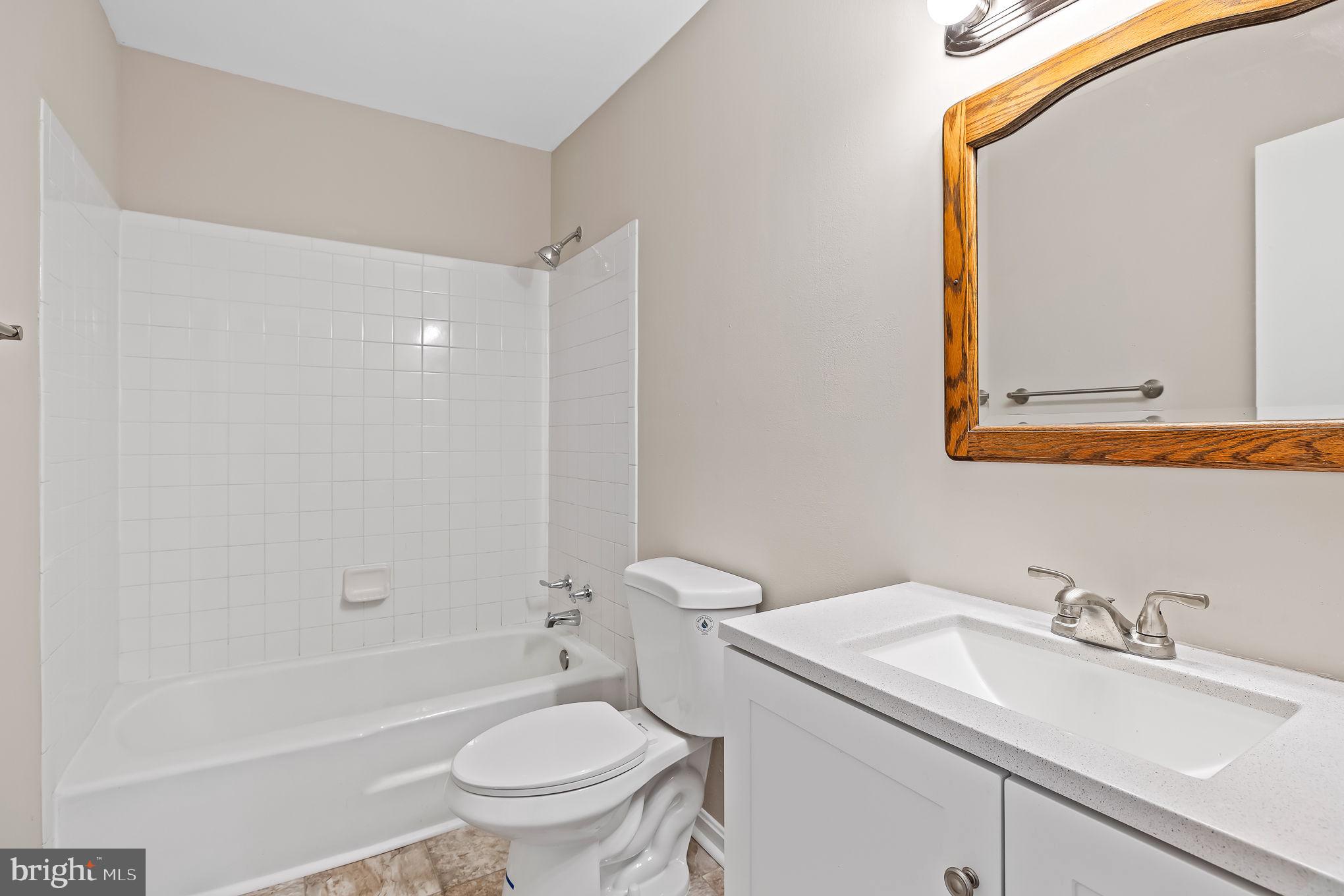 OLDE GREENWICH - Residential