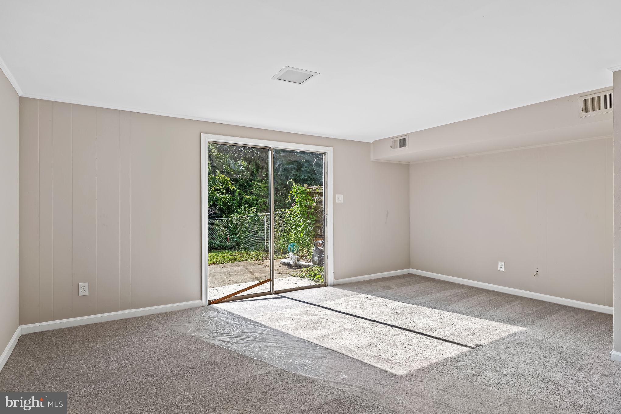 OLDE GREENWICH - Residential