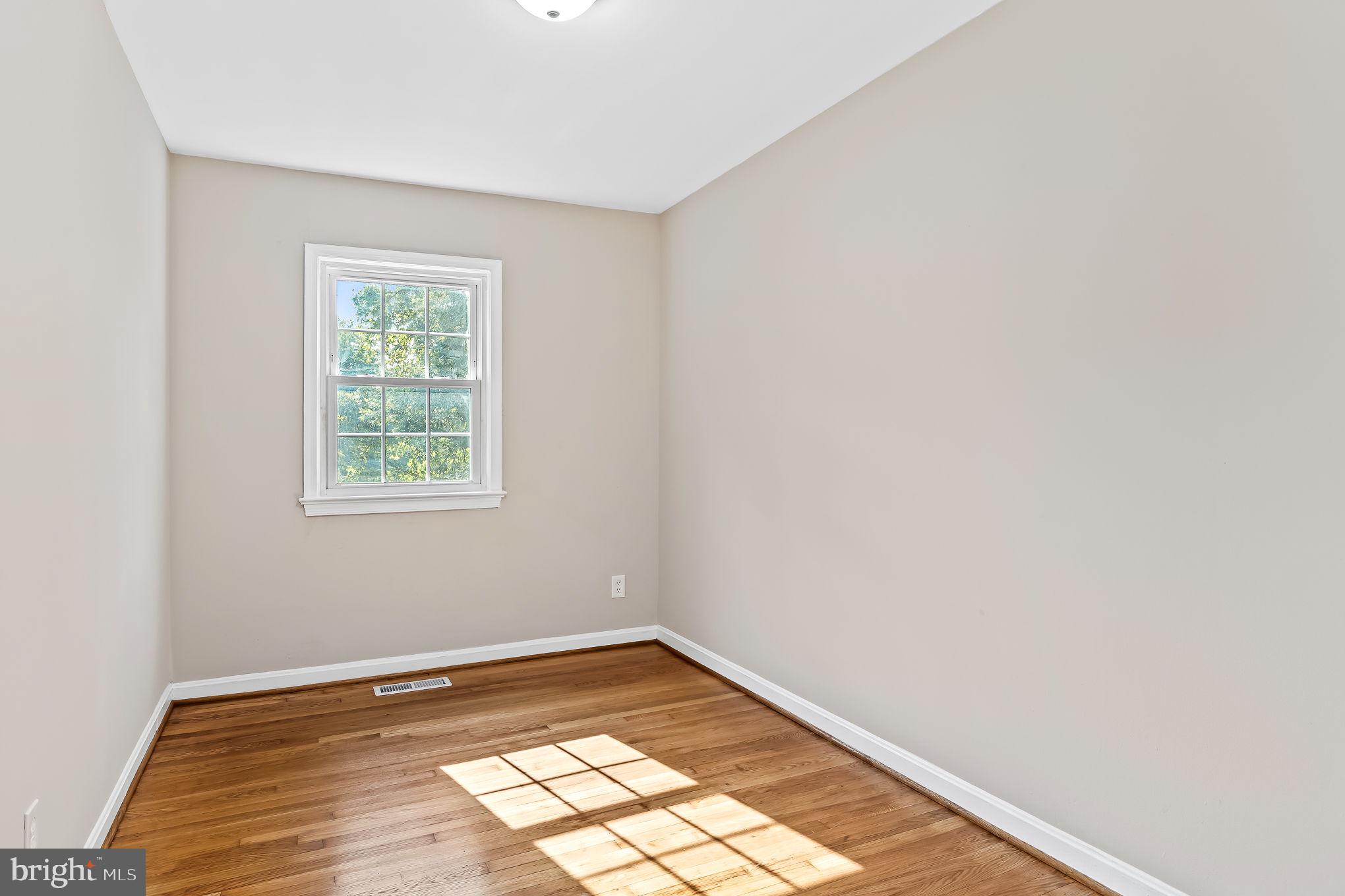 OLDE GREENWICH - Residential