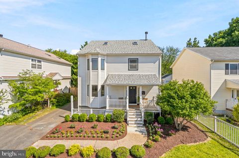 Photo of 3543 18th Street S, ARLINGTON, VA 22204 (MLS # VAAR2075344)