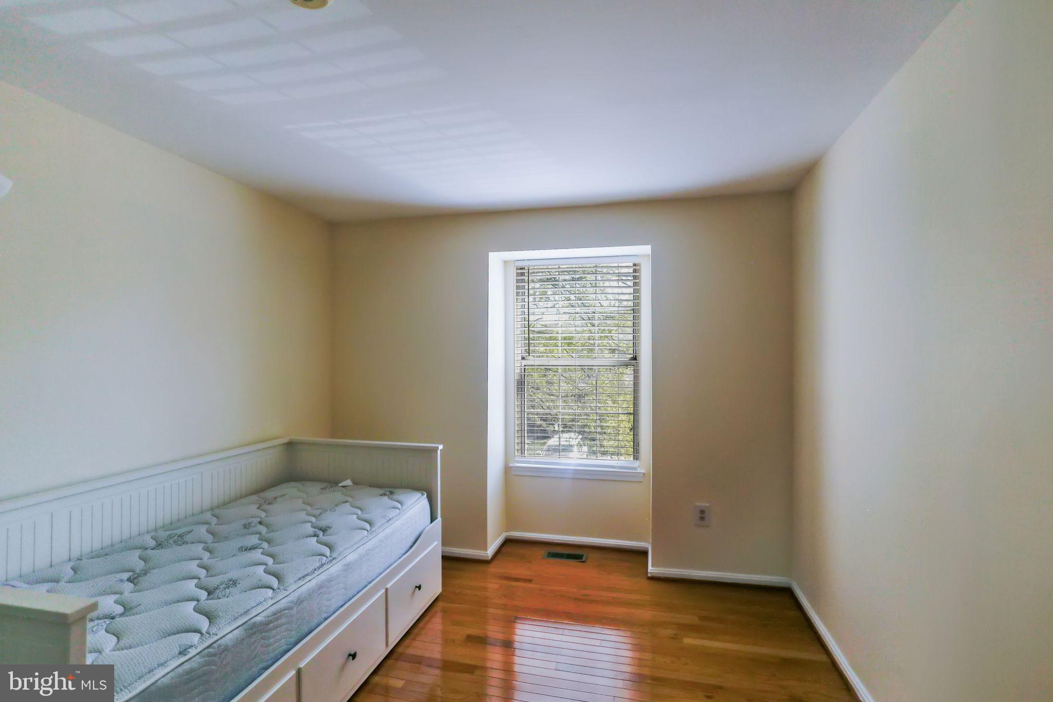 HALLOWELL - Residential