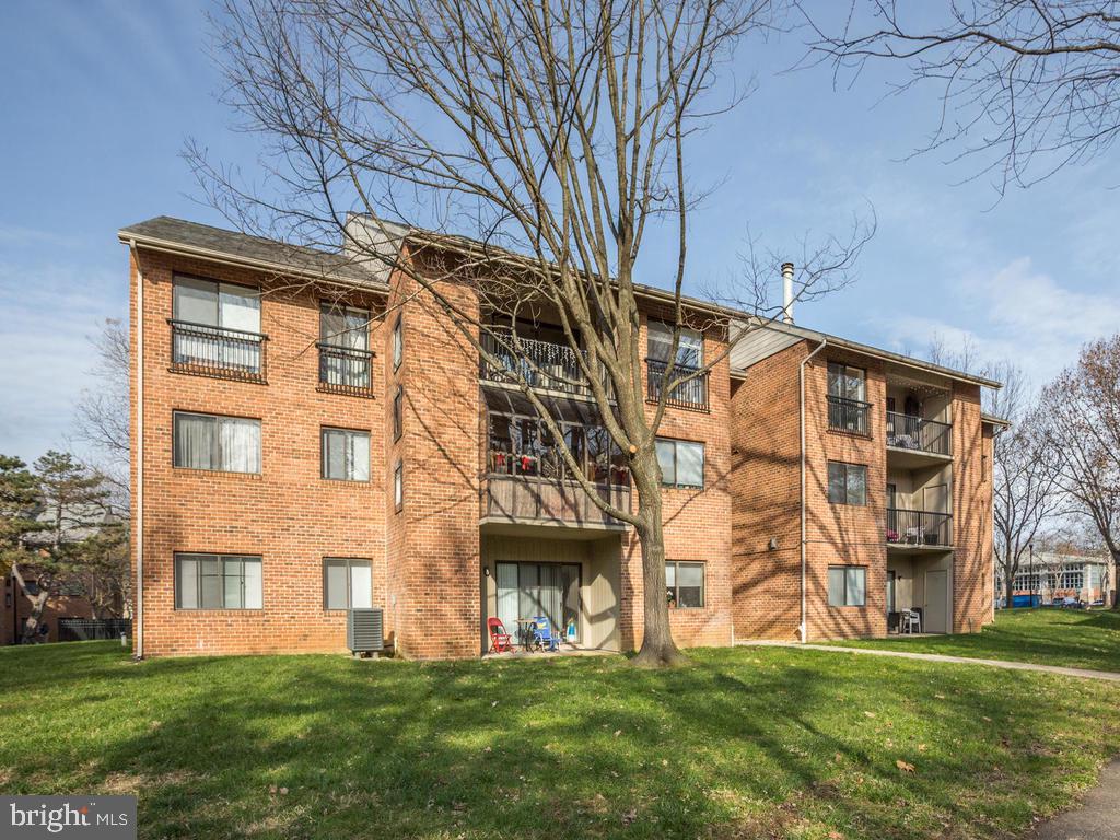 NORTH GREEN CONDOMINIUMS - Residential Lease
