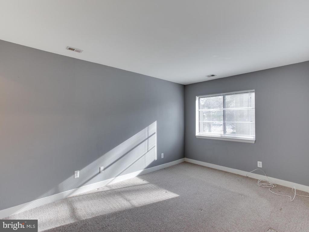 NORTH GREEN CONDOMINIUMS - Residential Lease