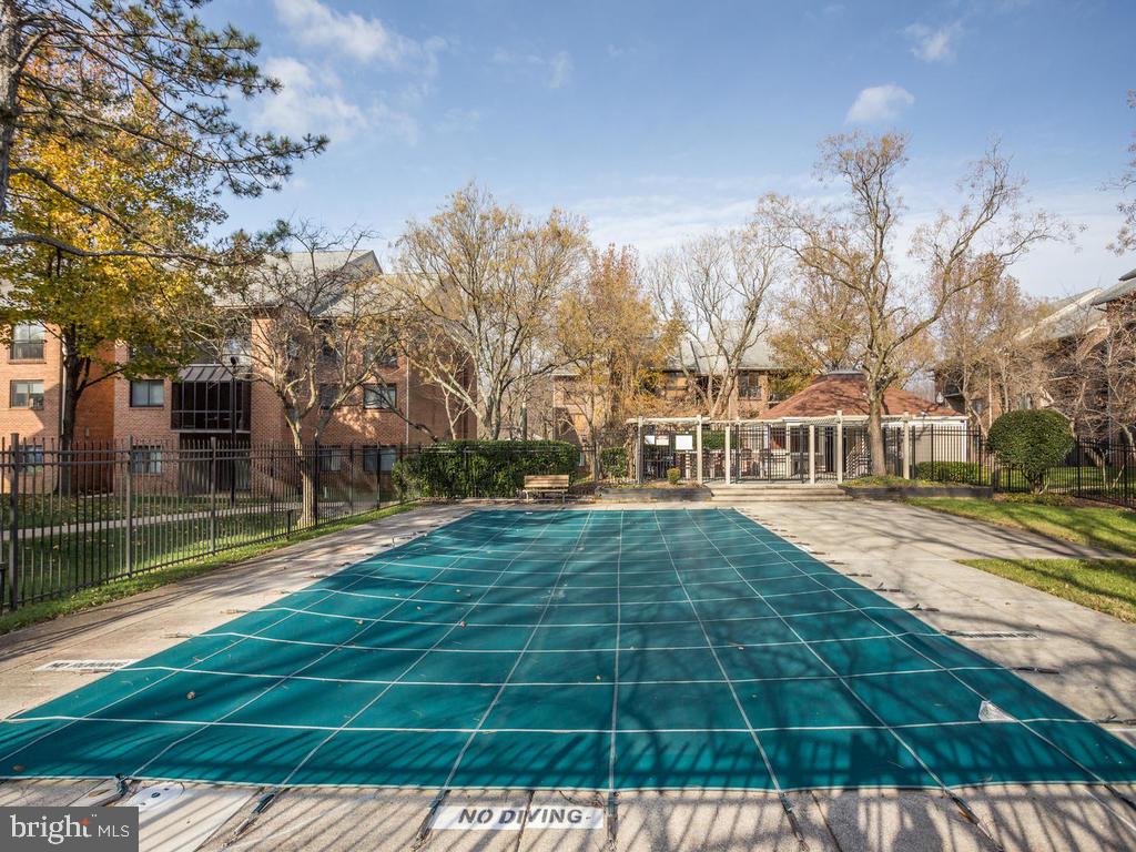 NORTH GREEN CONDOMINIUMS - Residential Lease