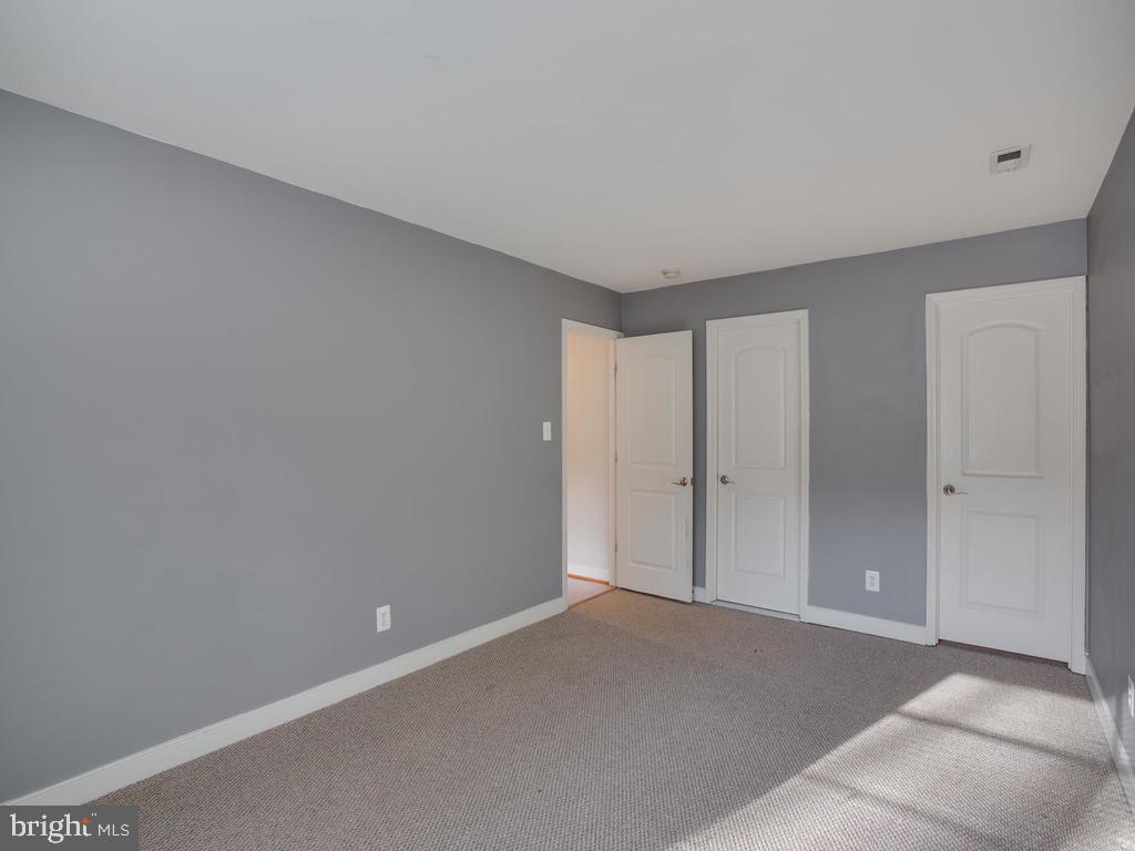 NORTH GREEN CONDOMINIUMS - Residential Lease