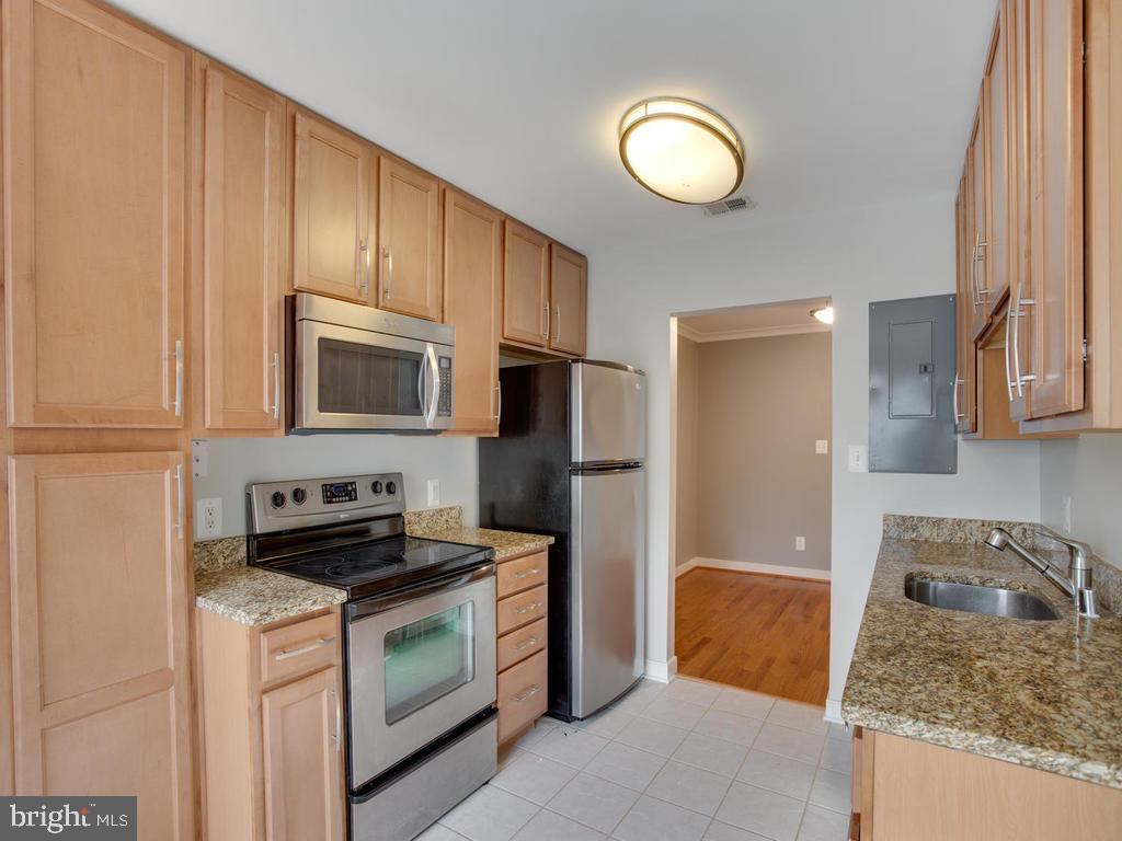 NORTH GREEN CONDOMINIUMS - Residential Lease