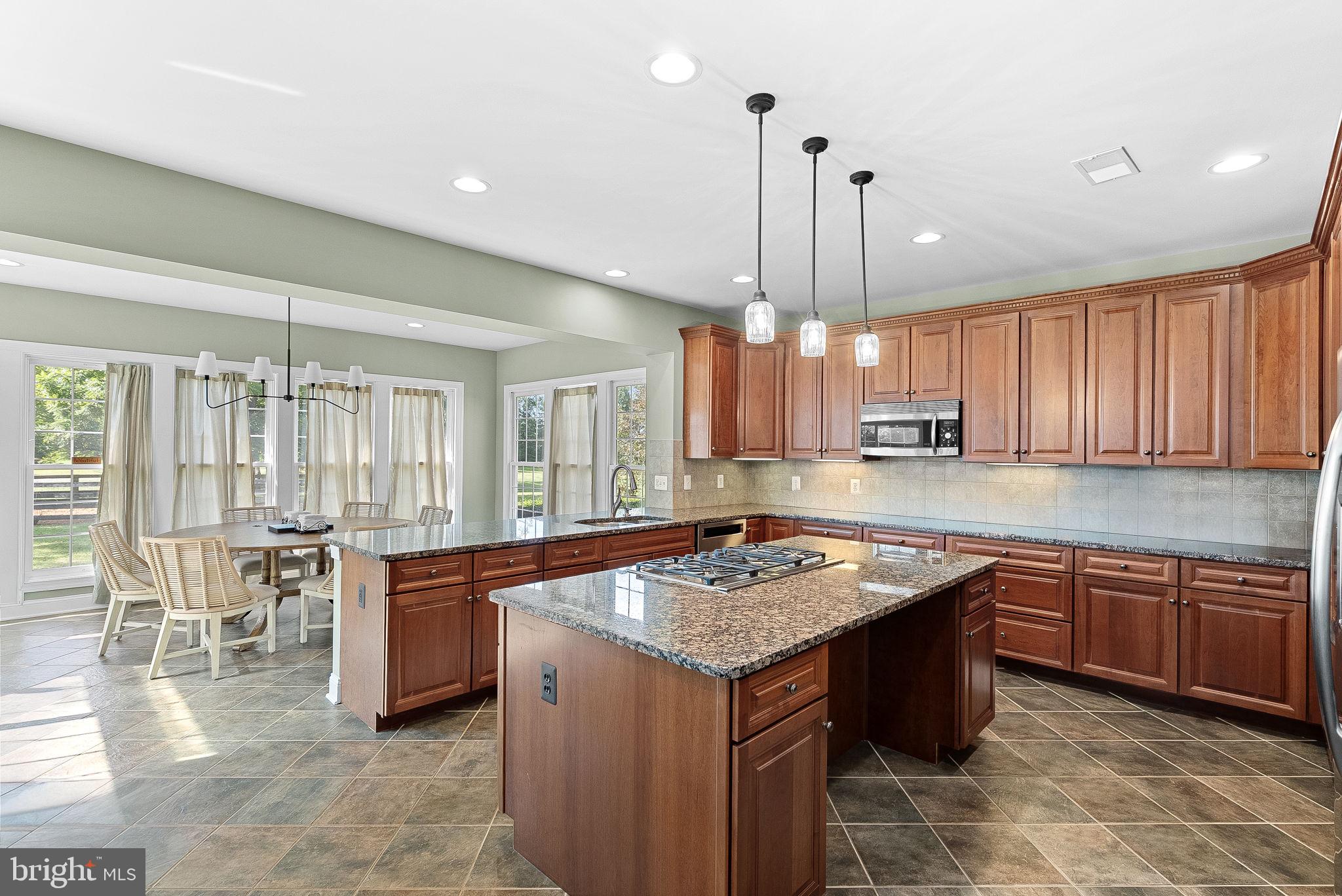 RED CEDAR - Residential