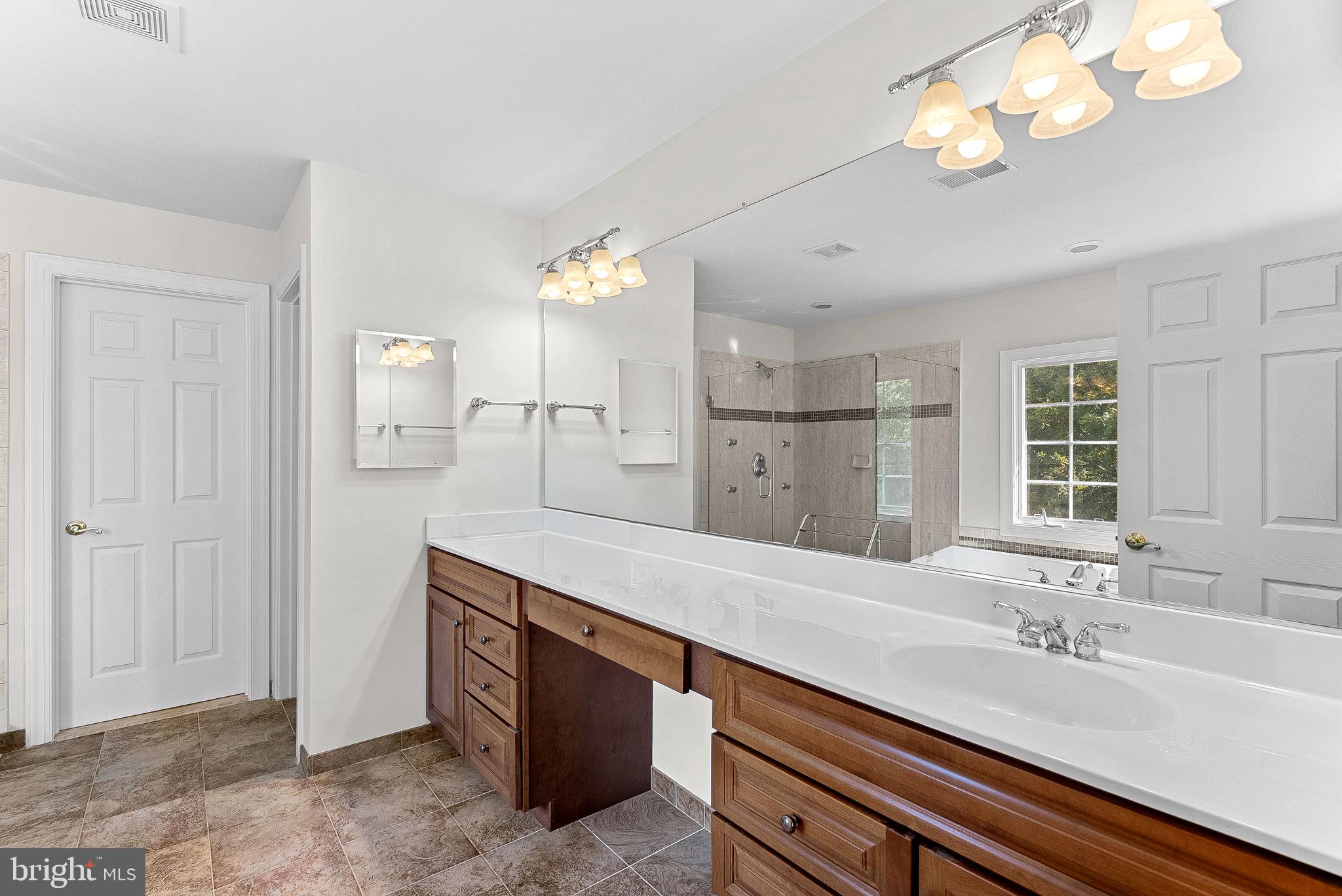 RED CEDAR - Residential