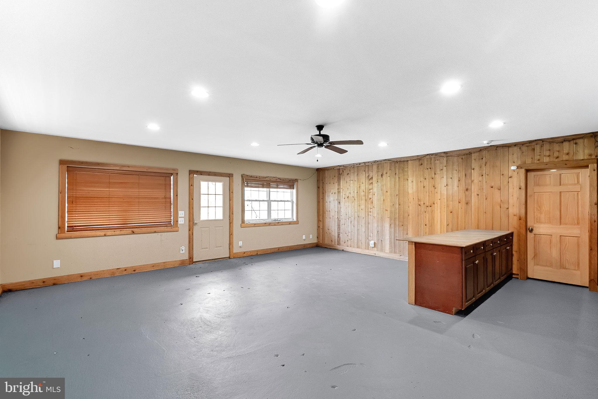 RED CEDAR - Residential