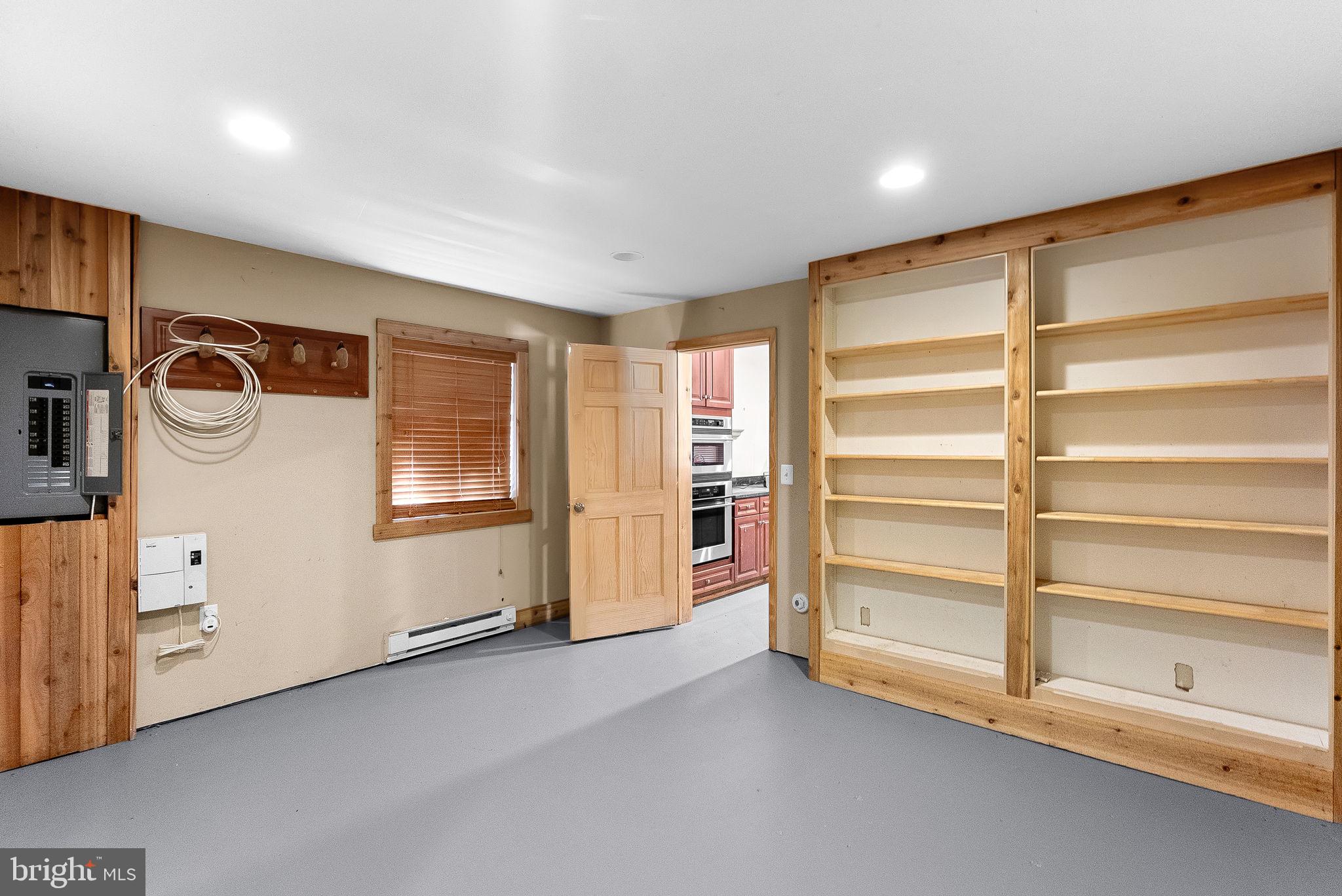 RED CEDAR - Residential