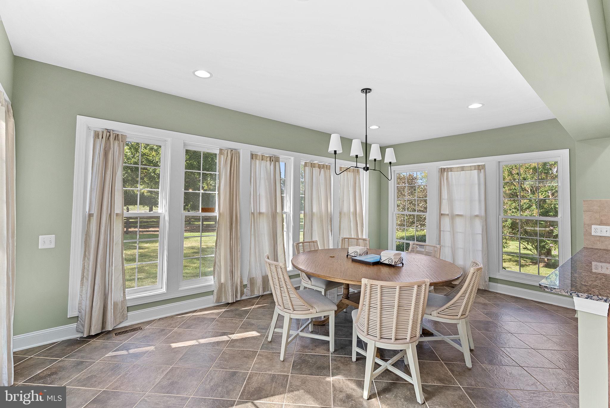 RED CEDAR - Residential