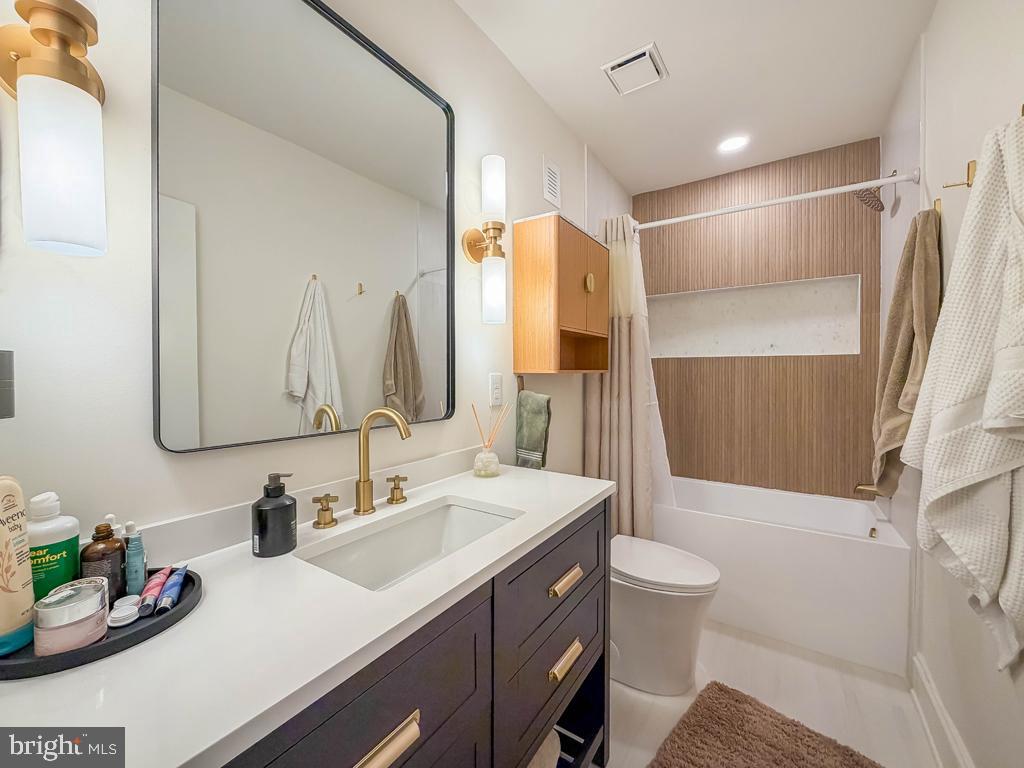 BRISTOL - Residential