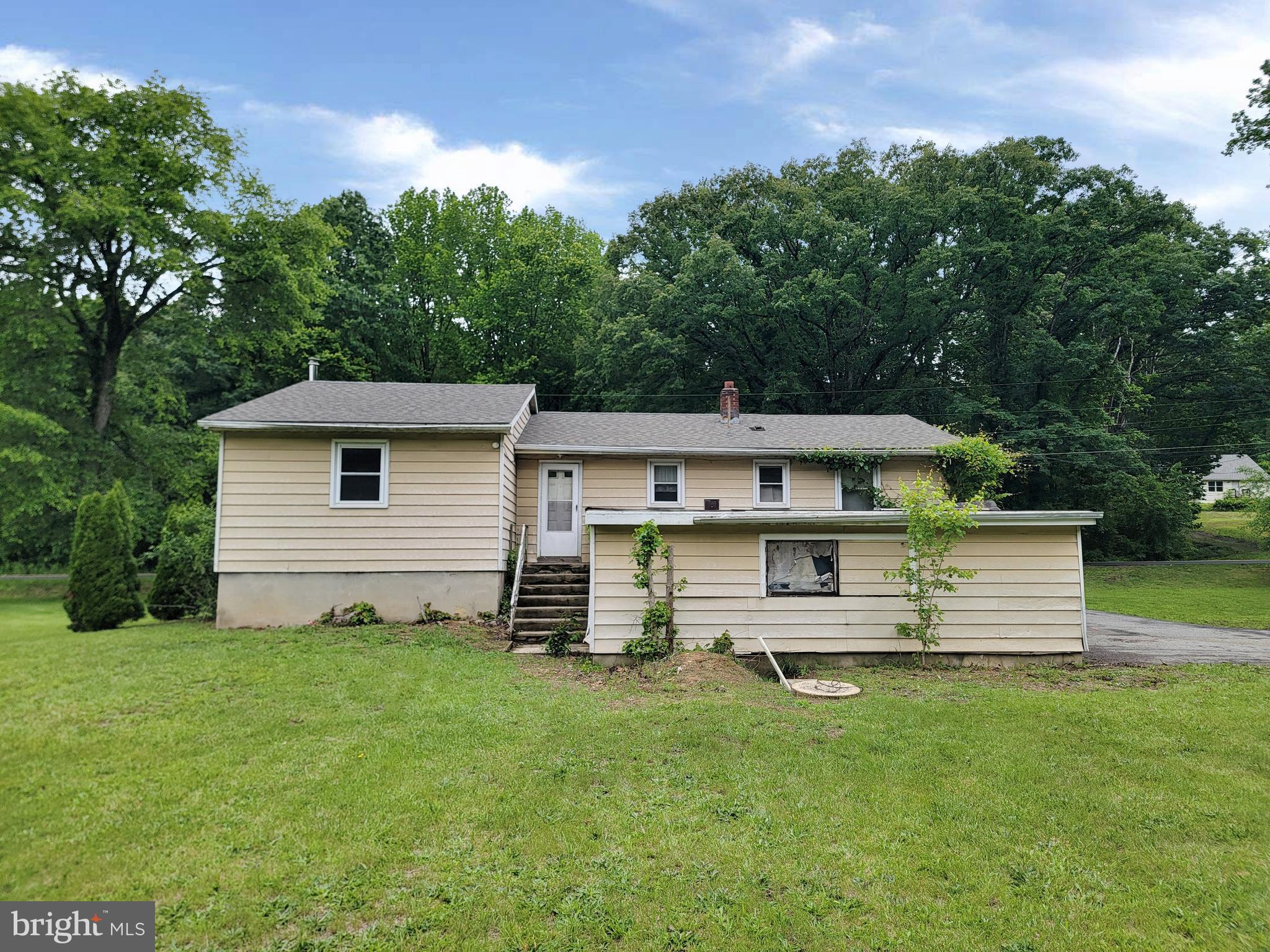 60 MANNINGTON YORKTOWN RD