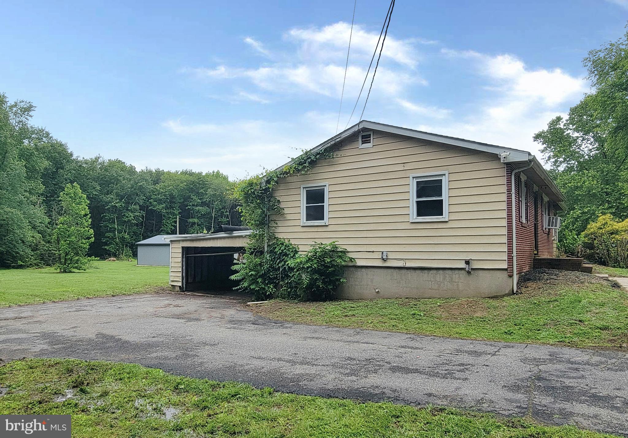 60 MANNINGTON YORKTOWN RD