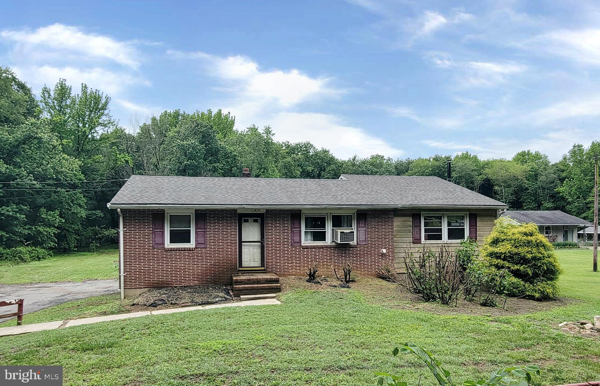 60 MANNINGTON YORKTOWN RD