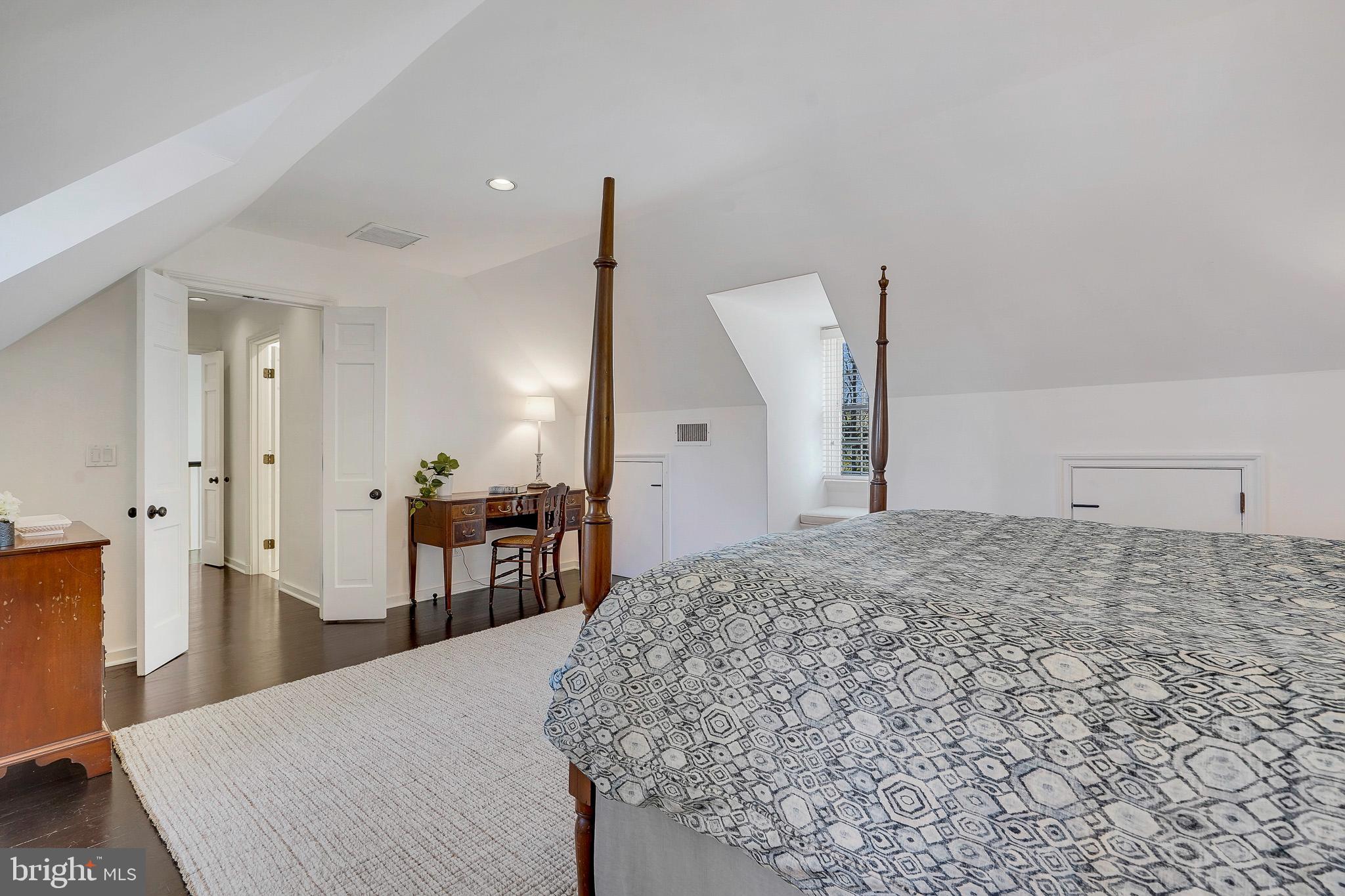 ARCTURUS ON THE POTOMAC - Residential