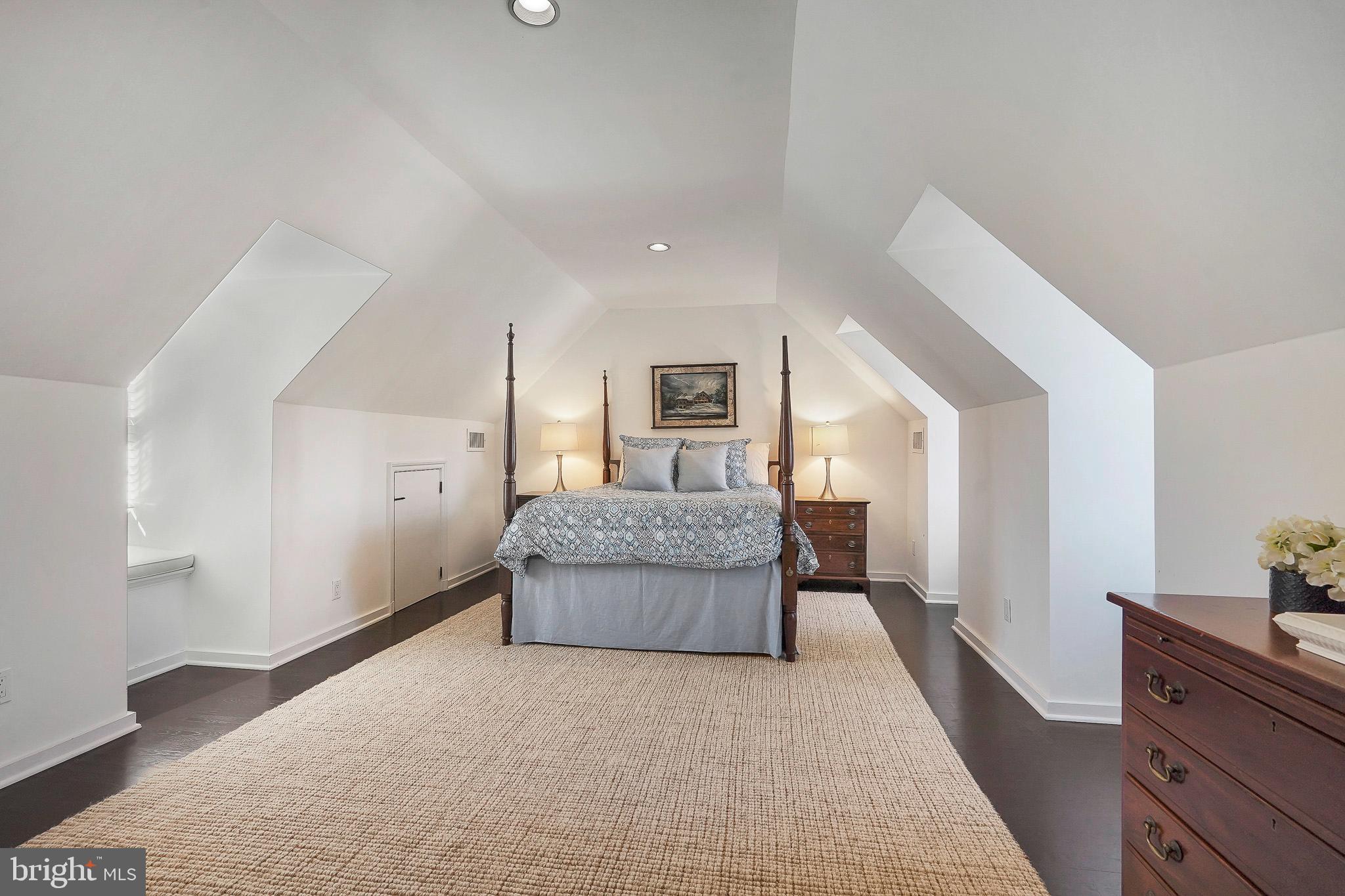 ARCTURUS ON THE POTOMAC - Residential