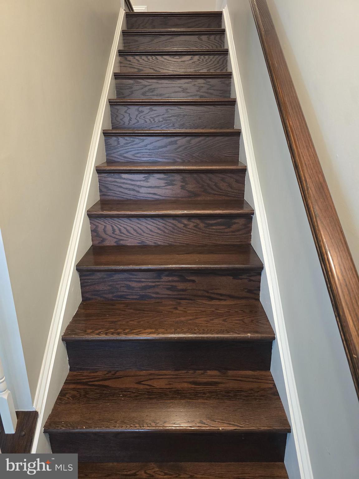 35 MERIDIAN LANE