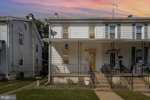 Photo of 61 W Slokom Avenue, Christiana, PA 17509 (MLS # PALA2058592)