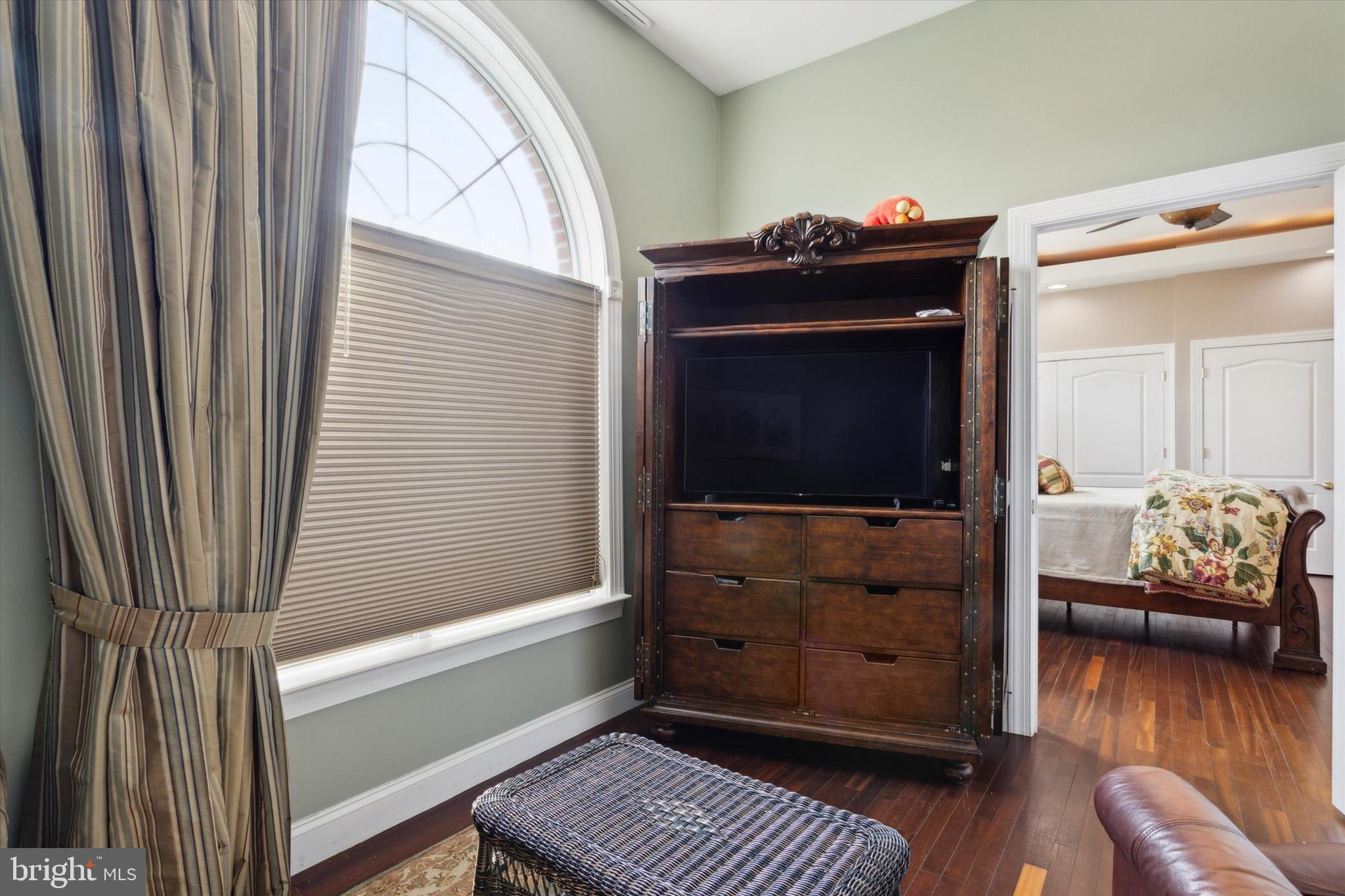 GRADUATE HOSPITAL - Residential