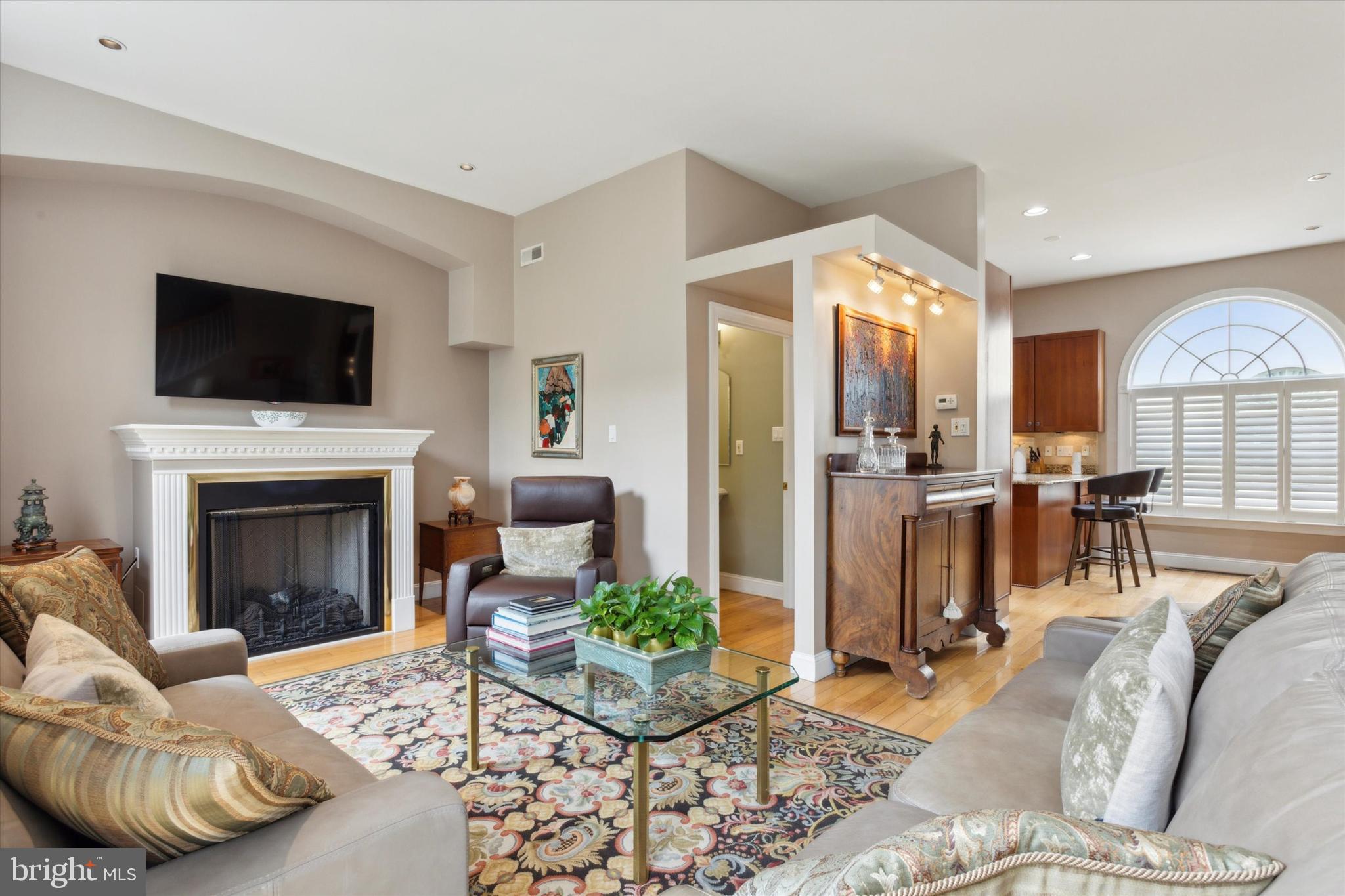 GRADUATE HOSPITAL - Residential