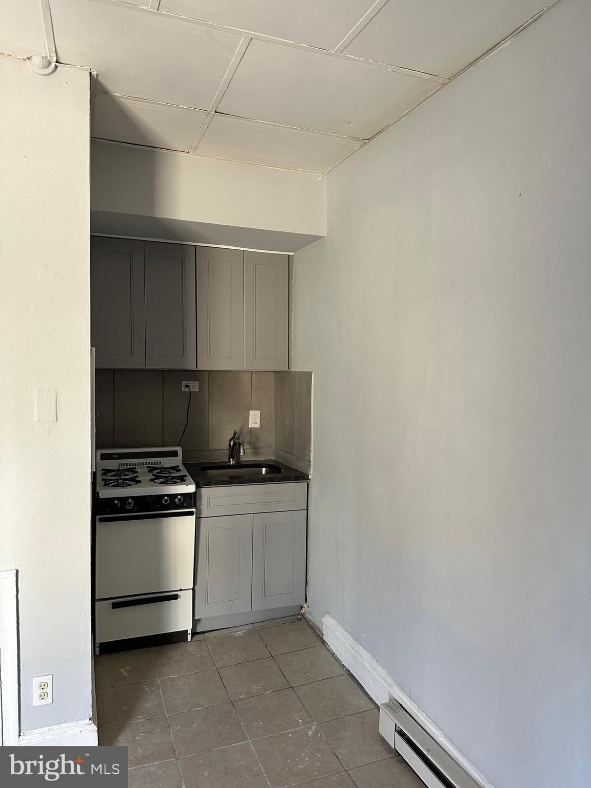 1521 WAKELING STREET 00 1R