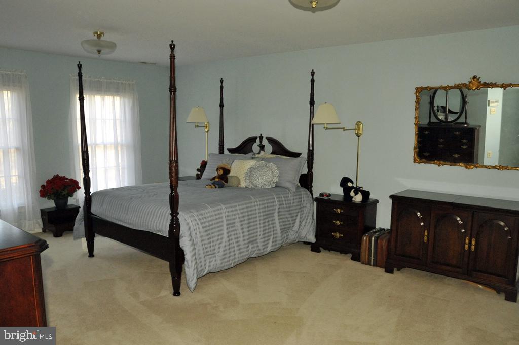 OAK HILL ESTATES - Residential