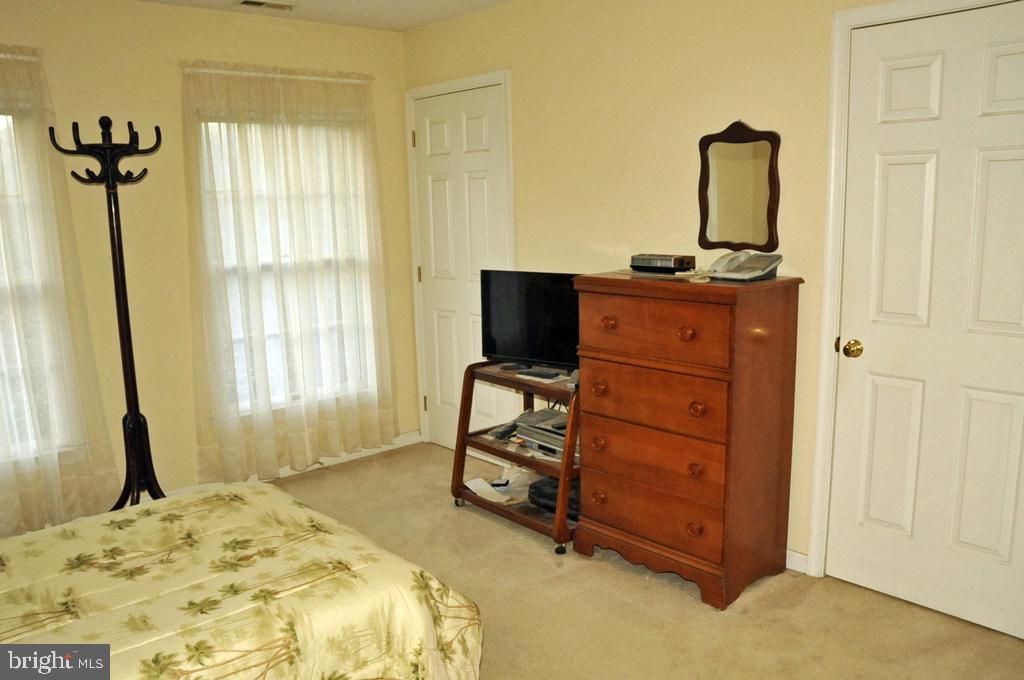 OAK HILL ESTATES - Residential