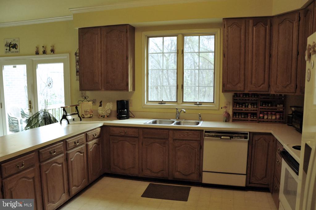 OAK HILL ESTATES - Residential