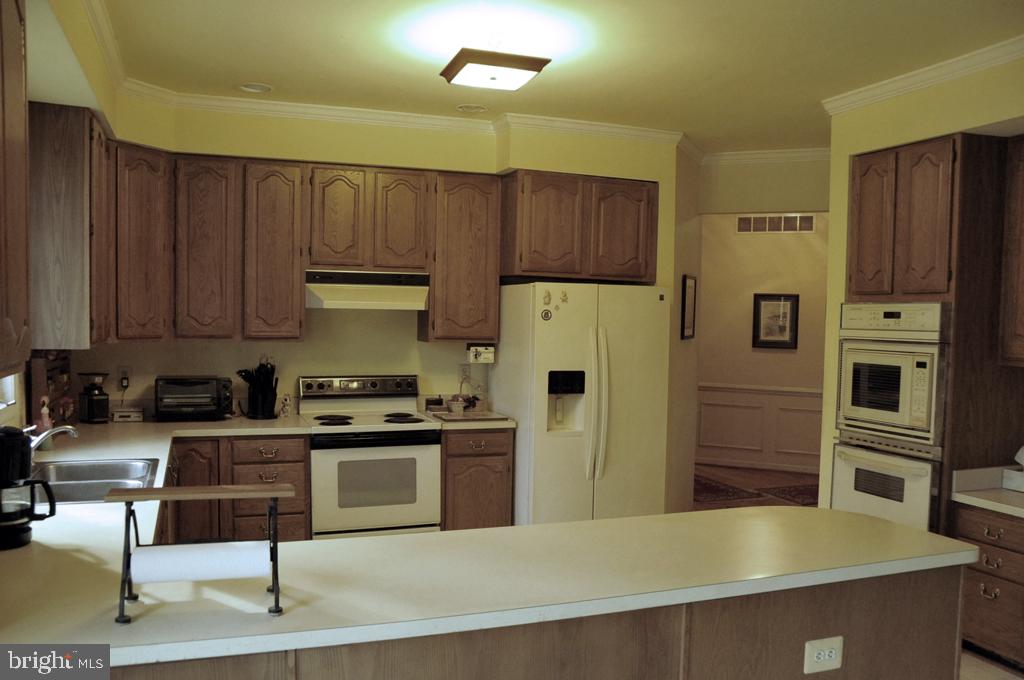 OAK HILL ESTATES - Residential