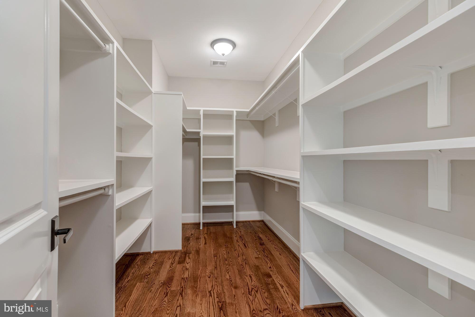 MILBURN TERRACE - Residential