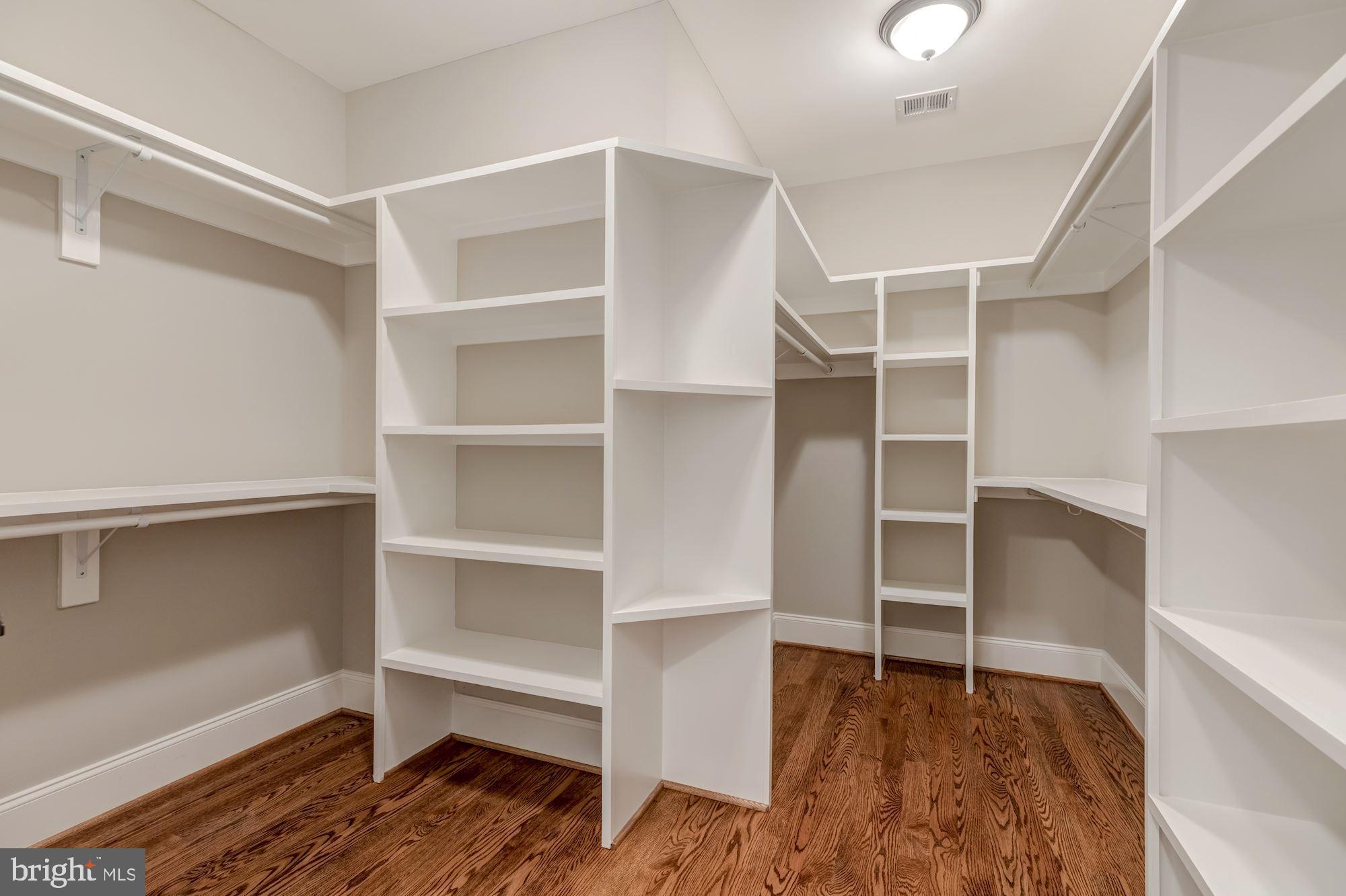 MILBURN TERRACE - Residential