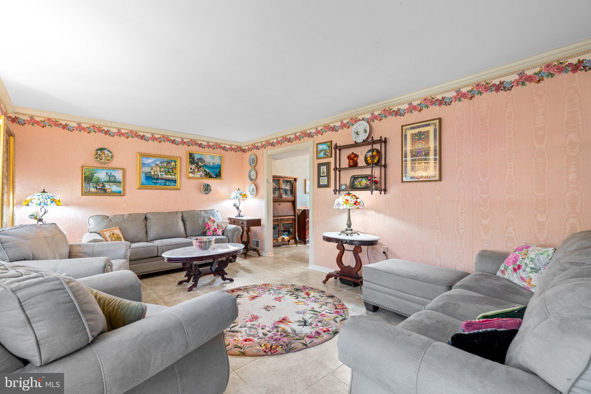 VILLAGE OF OWEN BROWN - Residential