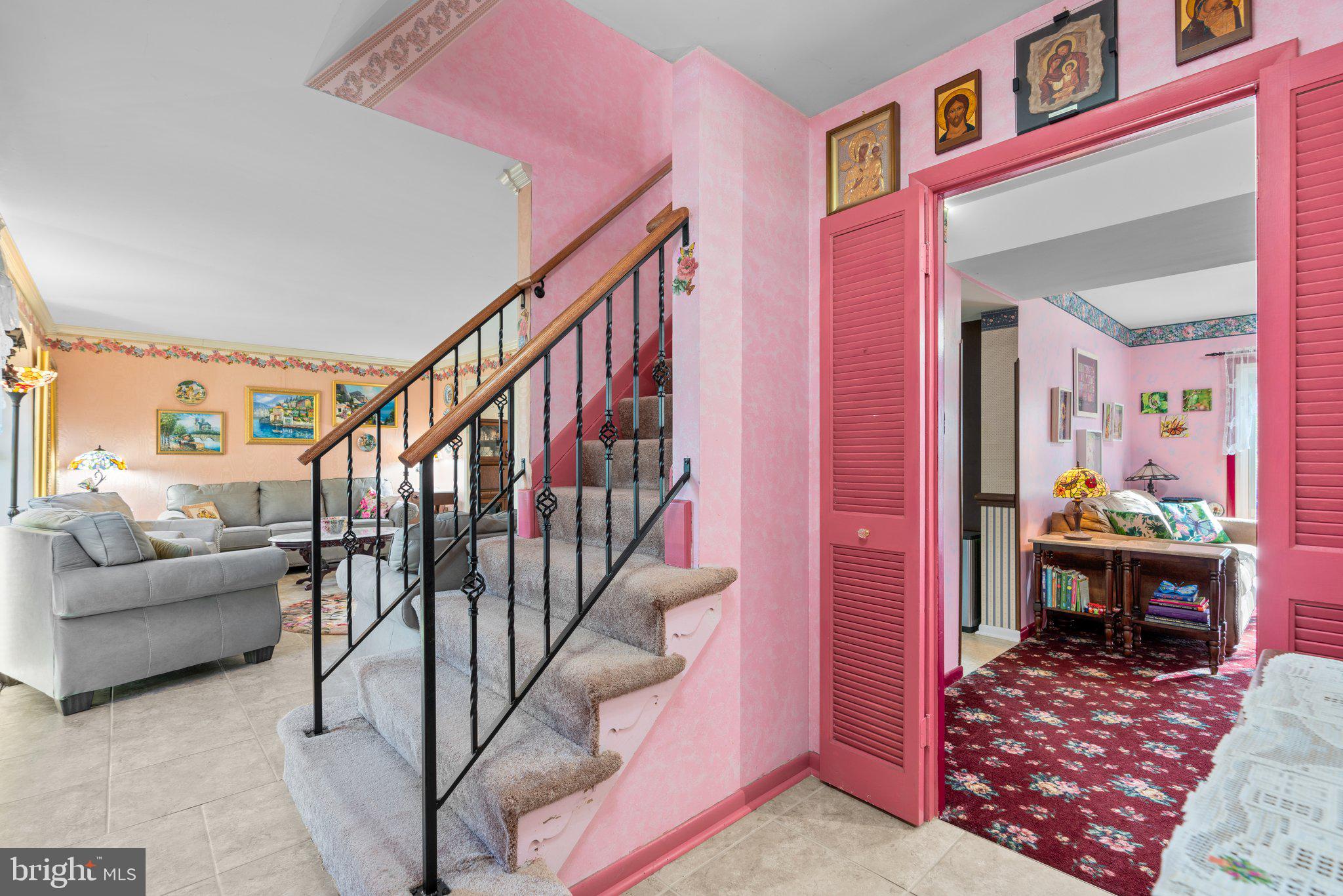 VILLAGE OF OWEN BROWN - Residential