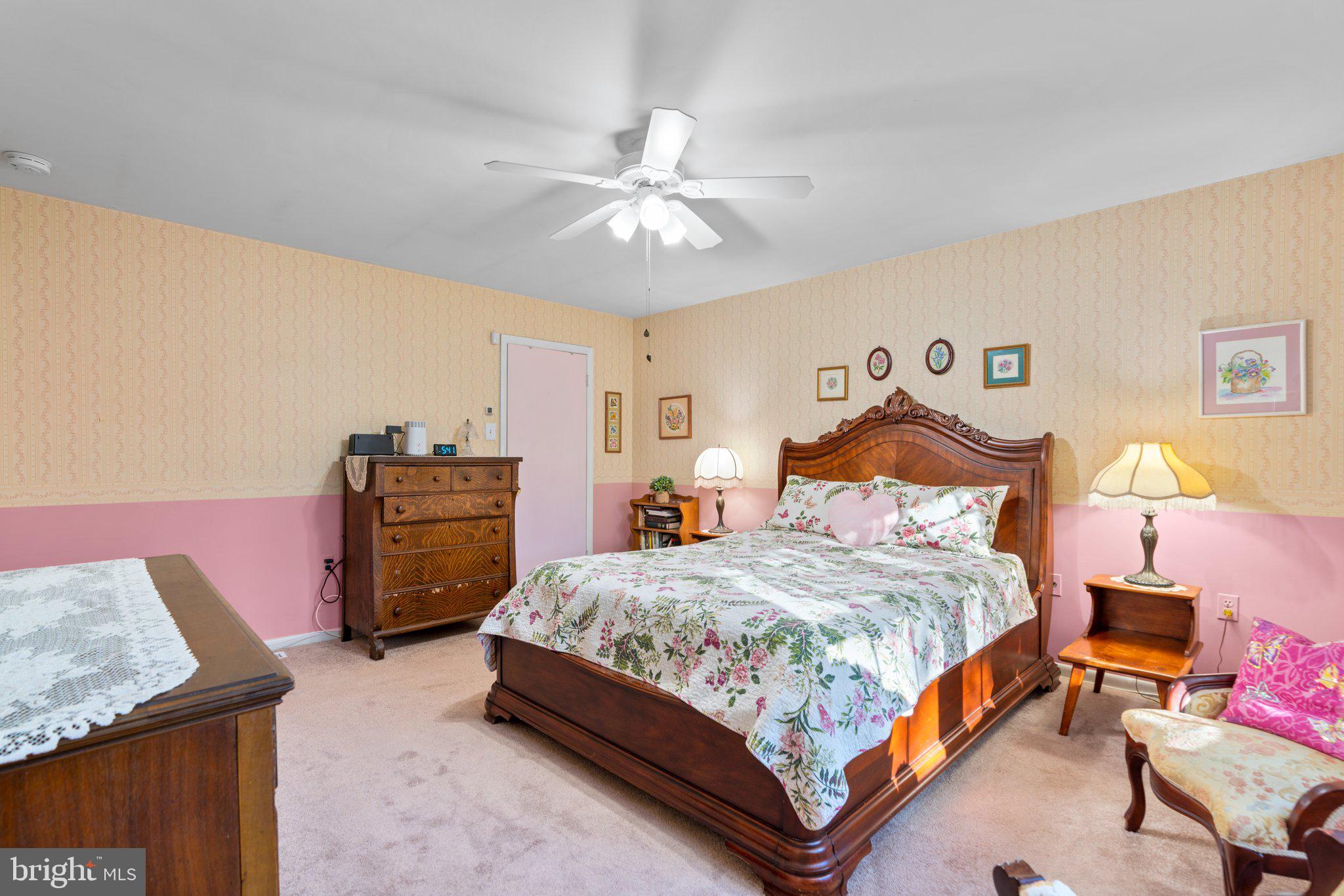 VILLAGE OF OWEN BROWN - Residential