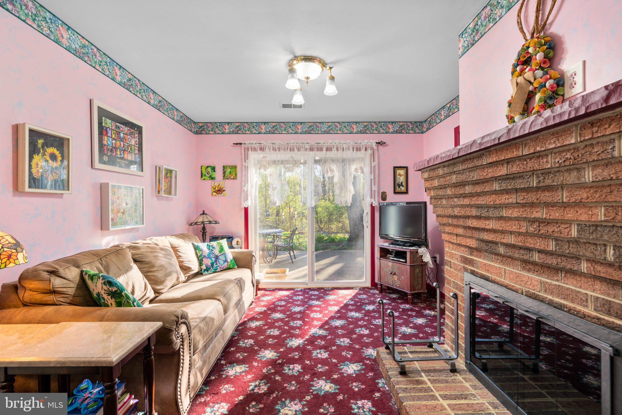 VILLAGE OF OWEN BROWN - Residential